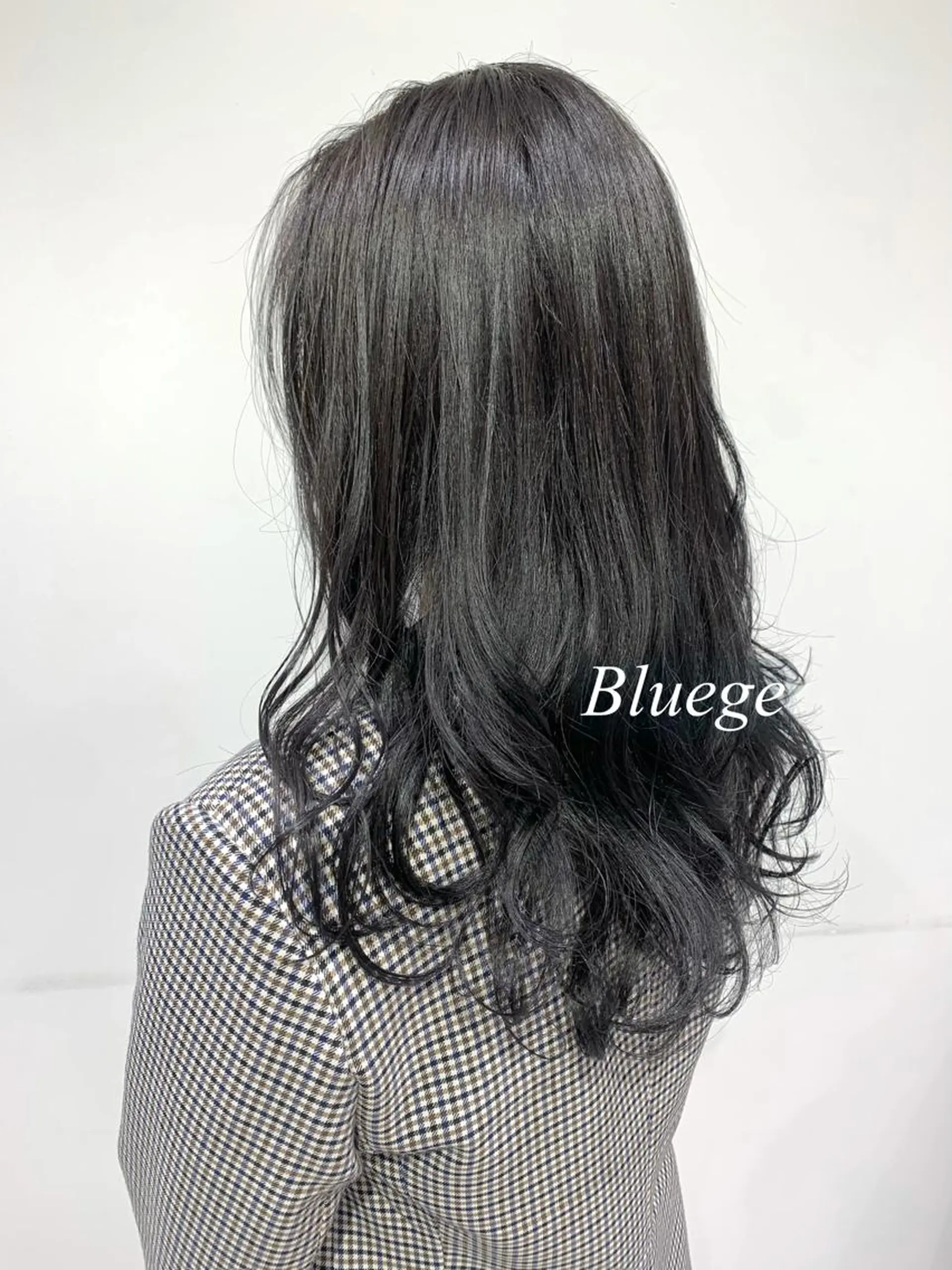 ロング カラー ブリーチ ブルーカラー ブルージュ ハイライトカラー イルミナカラー 【デザインカラー】 粥川佳日望のヘアスタイル
