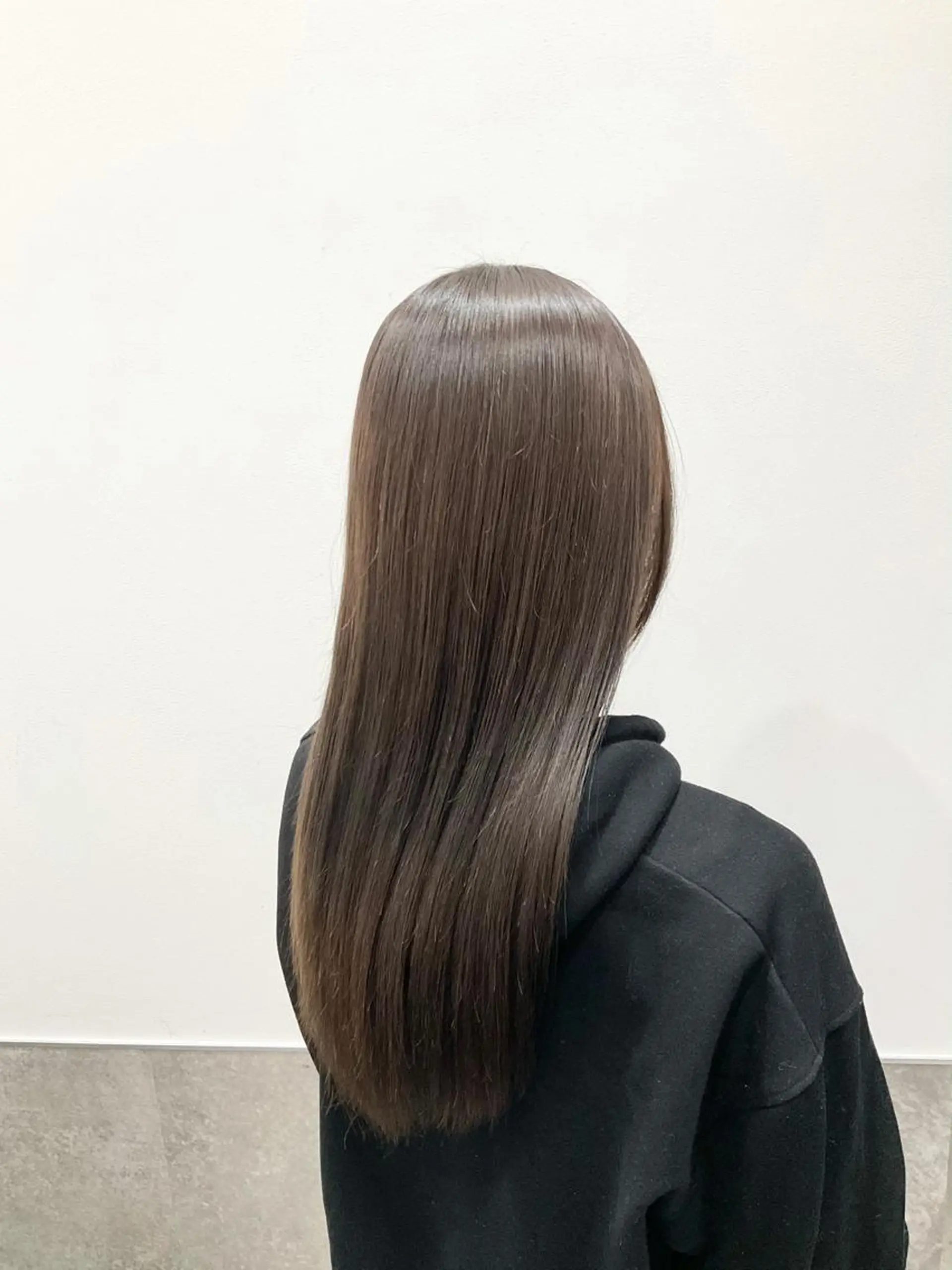 ロング カラー ダークグレー ダークグレージュ グレージュ ヘアカラー トリートメント ヘッドスパ ヘアセット go today shaire salon 本店所属・yoshi ☆のヘアスタイル