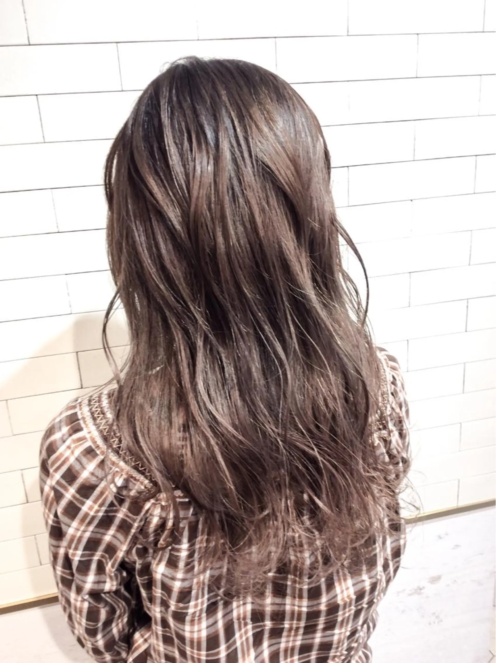 ミディアム カラー レイヤーカット× 髪質改善たもりのヘアスタイル
