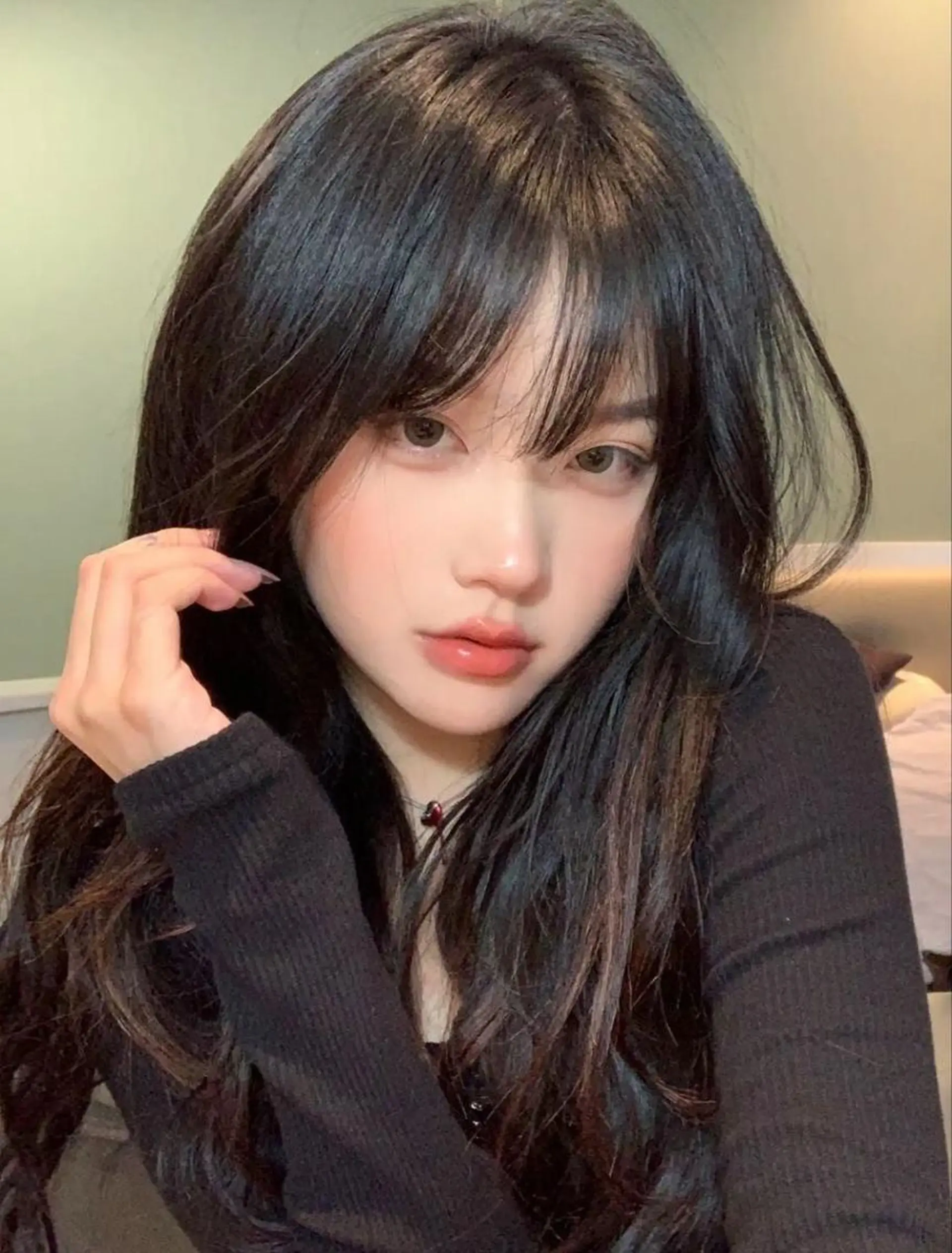 ロング カラー カット ヘアカラー トリートメント 韓国レディヘア🤍 暗髪🤍miraiのヘアスタイル