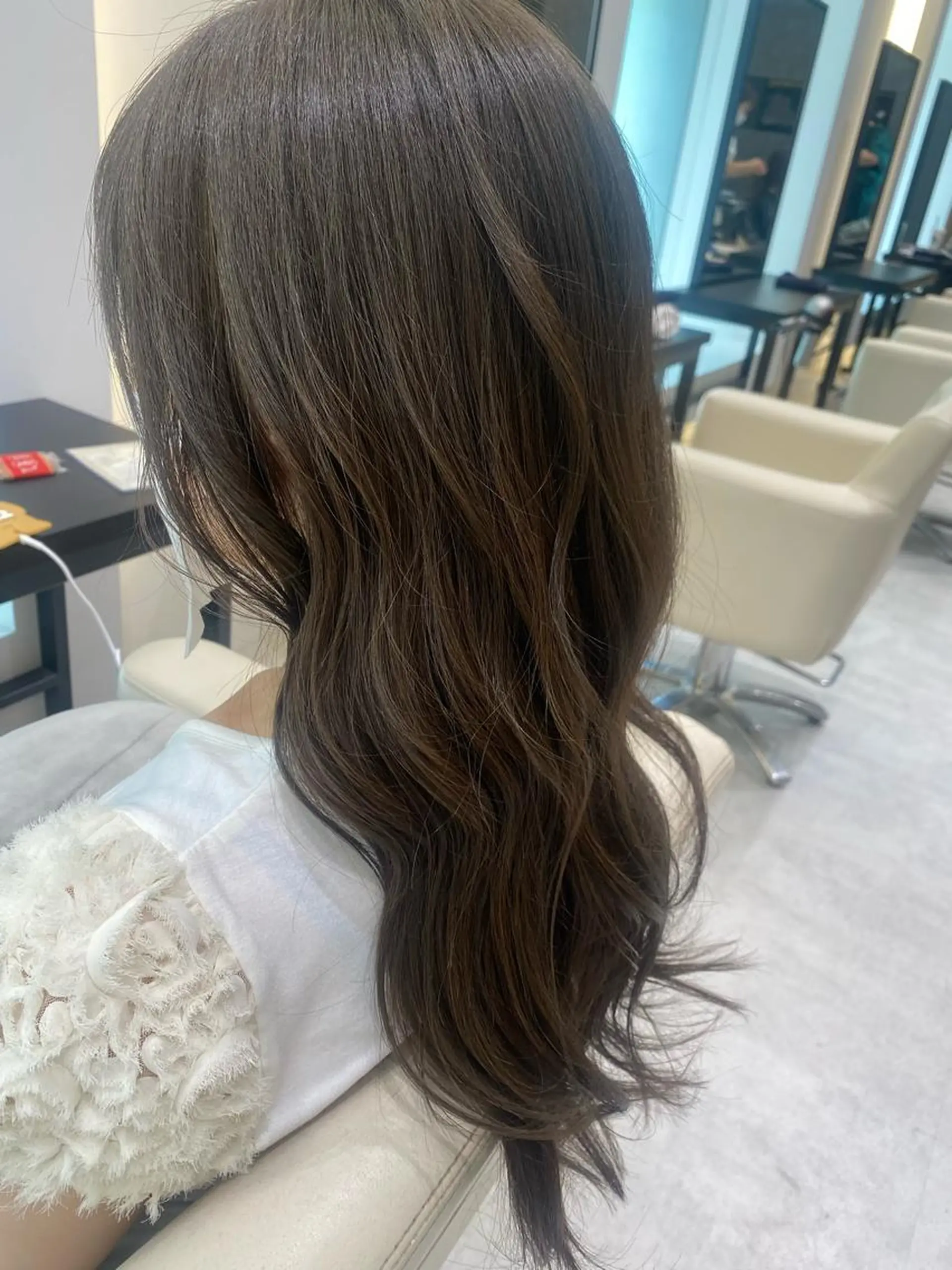 ロング カラー コルソケーツー　梅田茶屋町(corso k-two)所属・三村 さゆみのヘアスタイル