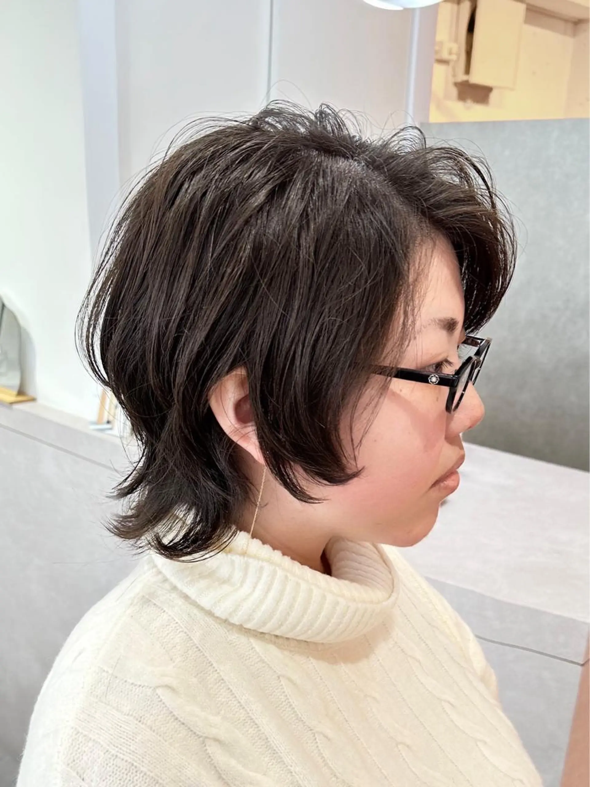 ショート カラー パーマ ショートボブ ブリーチ ケアブリーチ ダブルカラー グレージュ hair salon suiw所属・ショート✂︎メンズ 特化‬吉田義隆のヘアスタイル