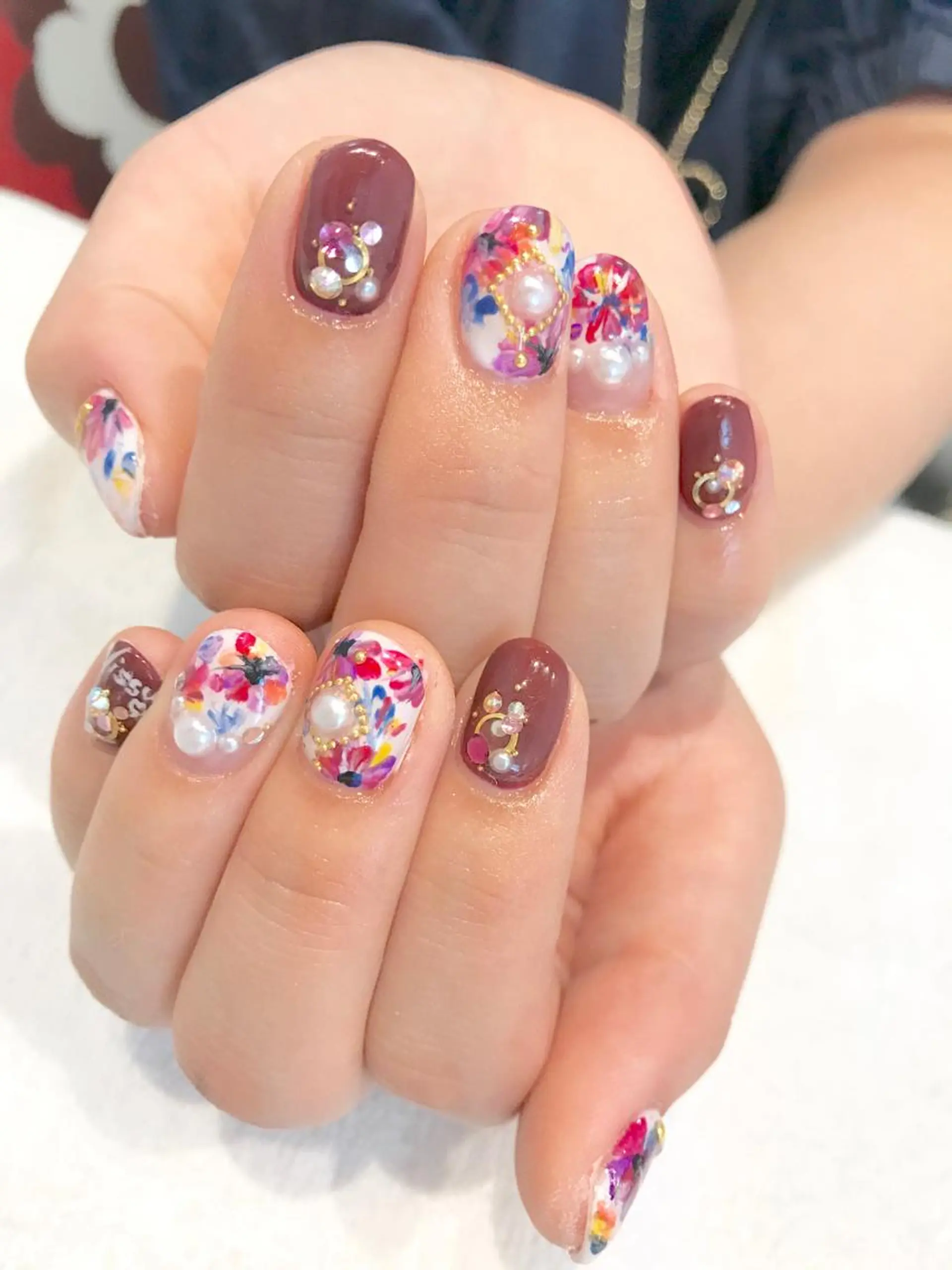 ネイル ボルドー Re Pearl～コーディネートサロン～ 市駅前店所属・NARUMI HYODOのネイルデザイン