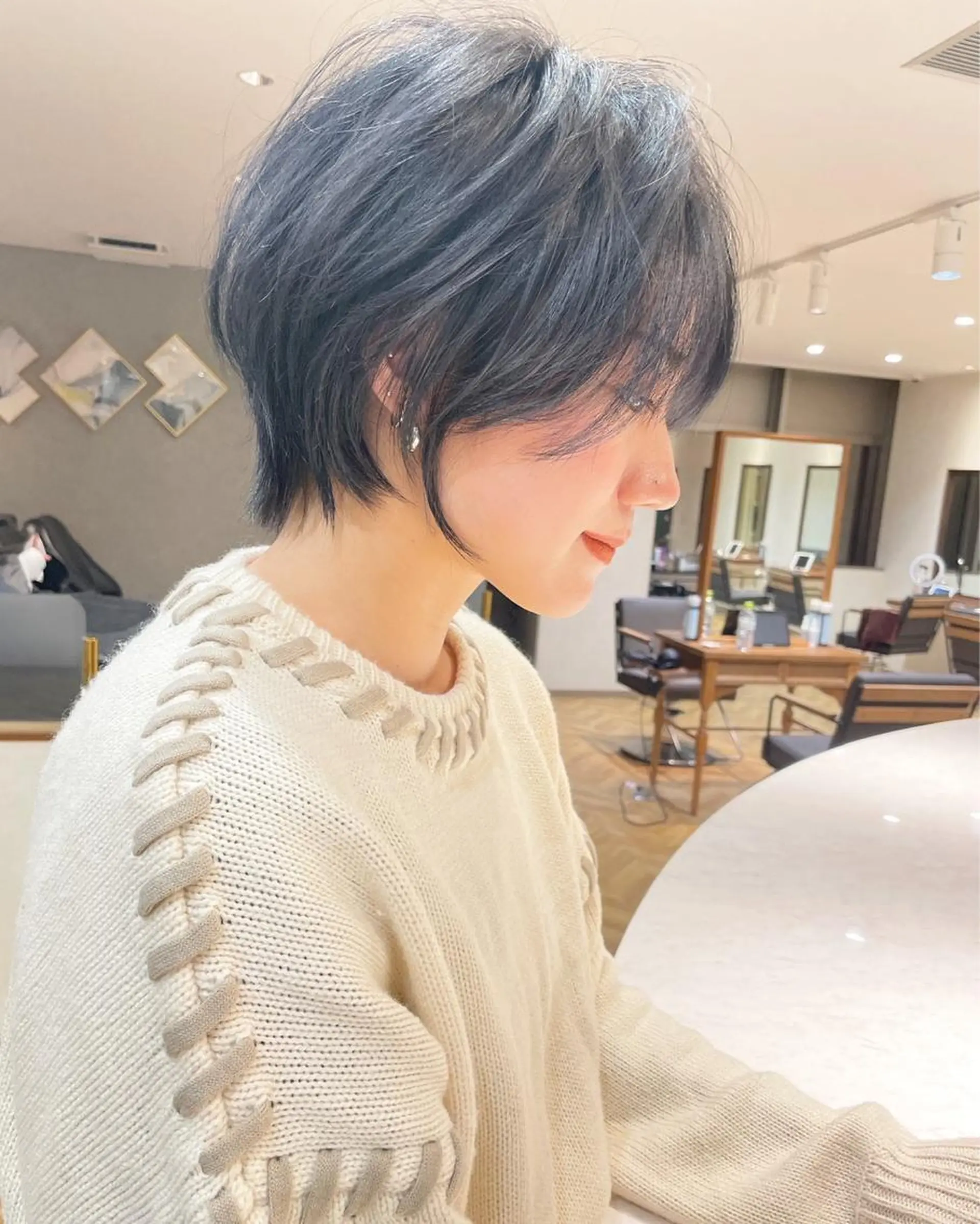 ショート ショートボブ ボブ 顔周りカット ショートヘア 小顔カット カット ヘアカラー 💛ブリーチ&カット LEON🩶のヘアスタイル
