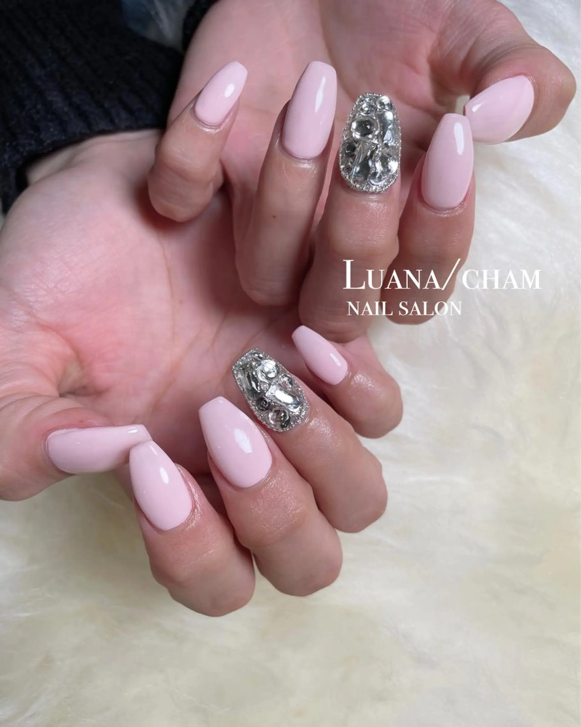 ネイル アートネイル 韓国ネイル ストーンネイル ワンホンネイル nail salon neigeのネイルデザイン