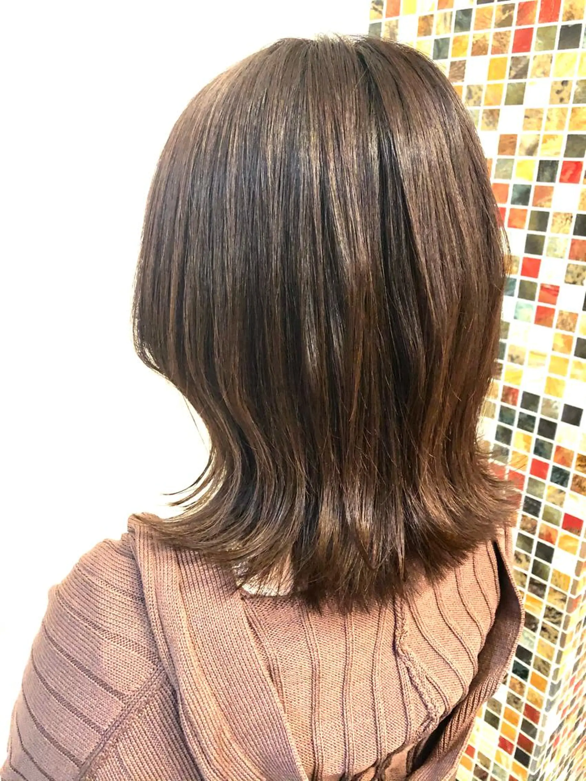 ミディアム カラー カット パーマ トリートメント 岩谷 愛依のヘアスタイル