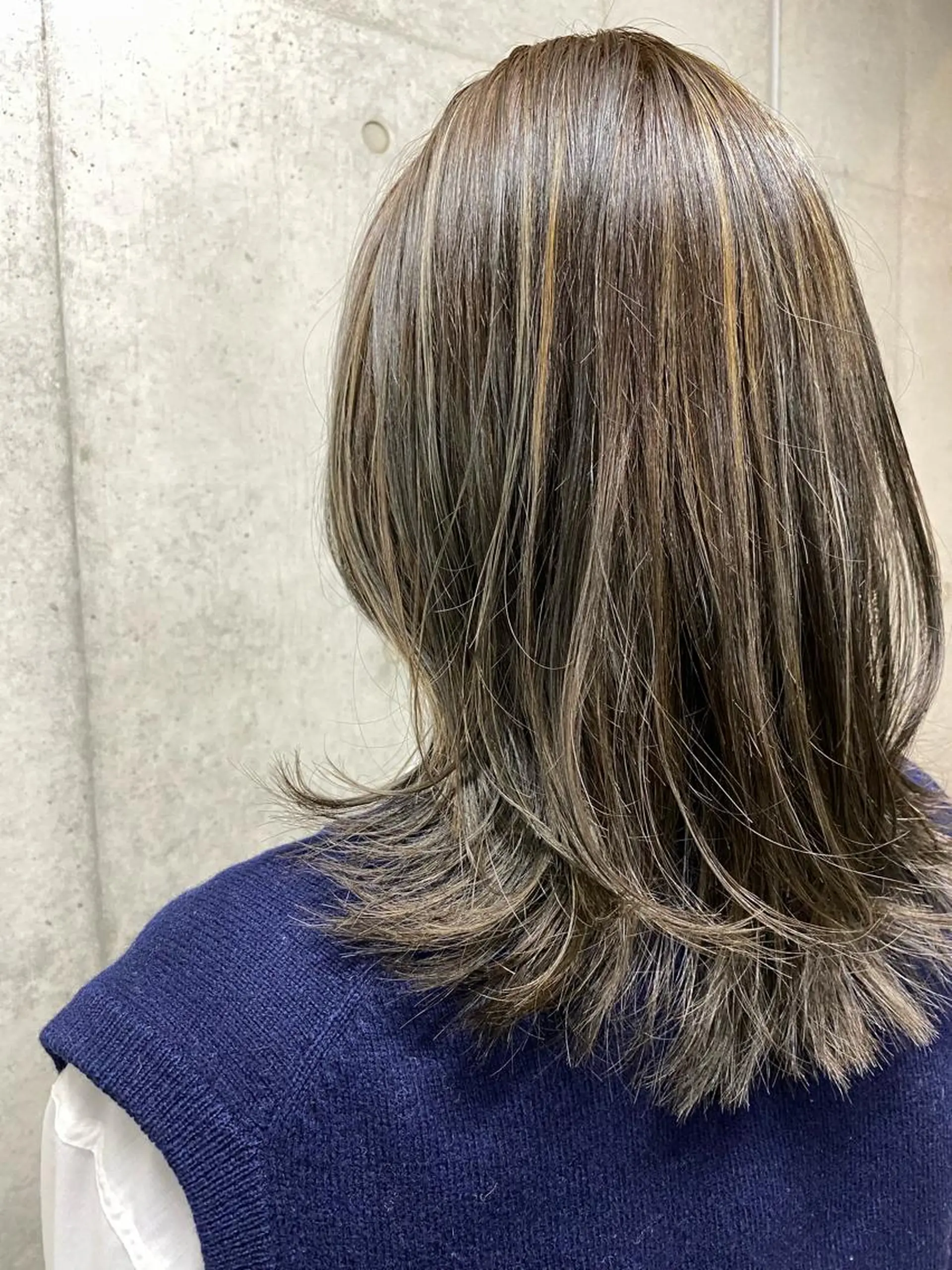 セミロング カラー ハイライトカラー ハイライト カット ヘアカラー Lily 日吉所属・髪質改善/艶カラー 🫧オカベナオヤ🫧のヘアスタイル