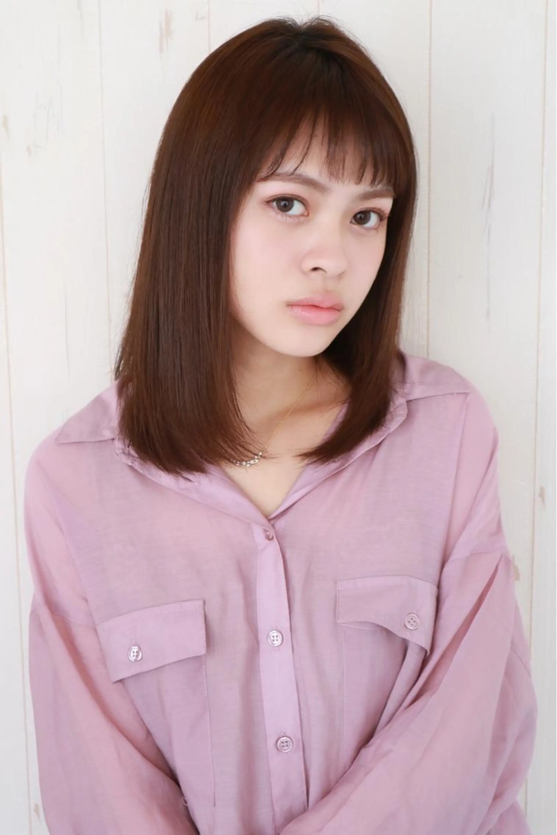 ミディアム パーマ ストレートパーマ カット トリートメント ダメージレスカラー /透明感カラー 上長のヘアスタイル
