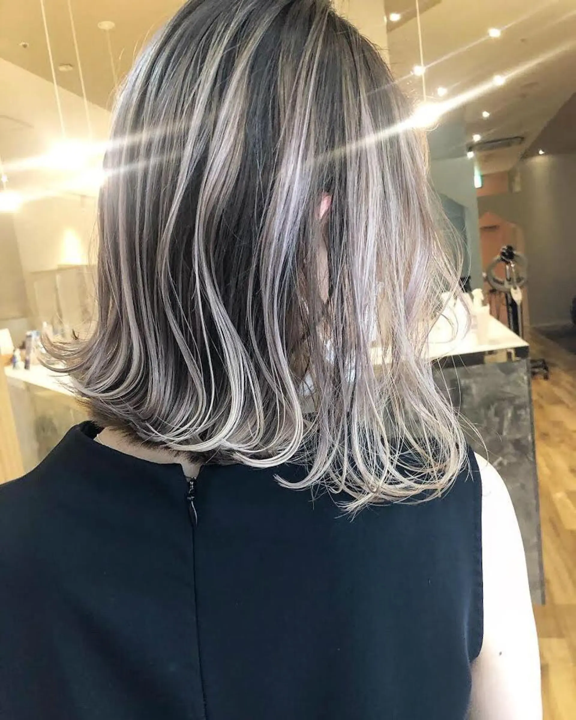ミディアム カラー カット ヘアカラー トリートメント GRAN Lucia 梅田茶屋町店所属・店長 奈須 雄紀のヘアスタイル