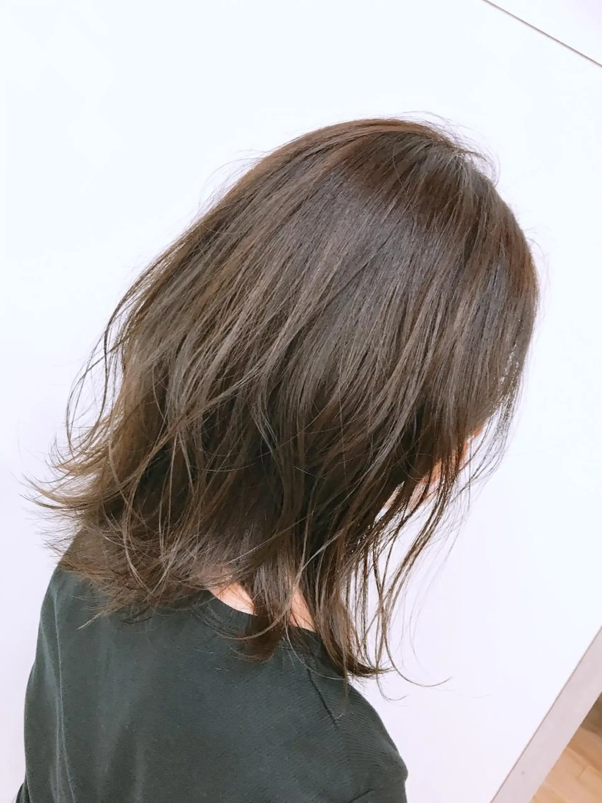 ミディアム WiLL所属・野々村 麻由のヘアスタイル