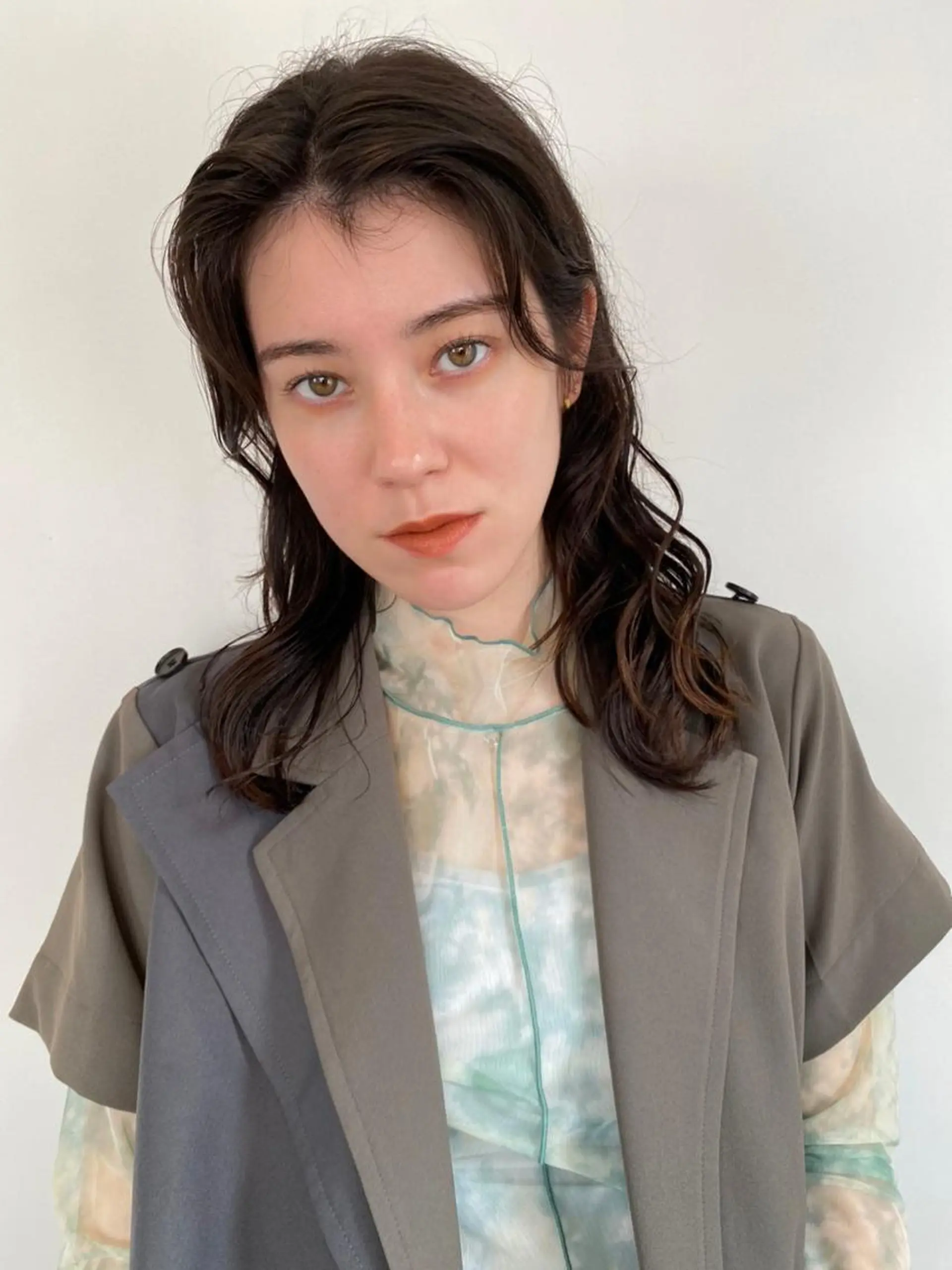 ミディアム カラー パーマ ミディアムパーマ アディクシーカラー ブリーチ ブロンド ブルーカラー カット ヘアカラー トリートメント CEINE PATHのヘアスタイル