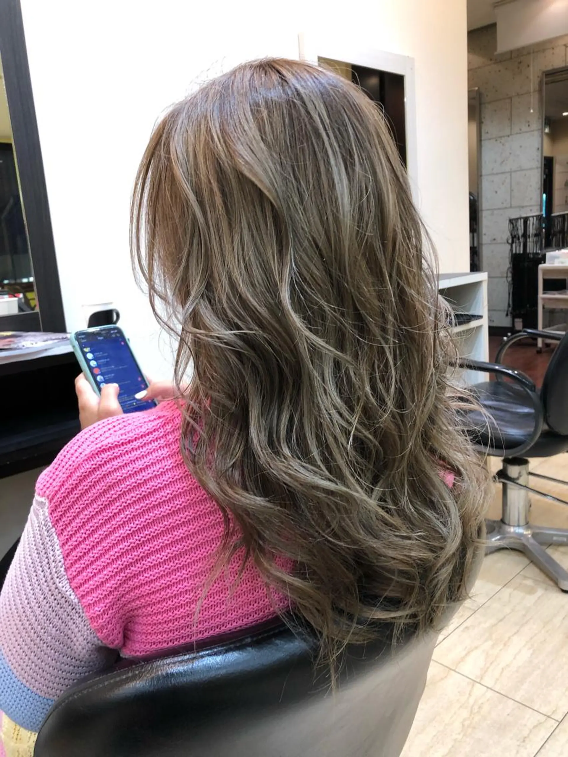 ロング ボブ 外国人風カラー ハイライト レイヤーカット ロング ヘアカラー yasu ヤスのヘアスタイル