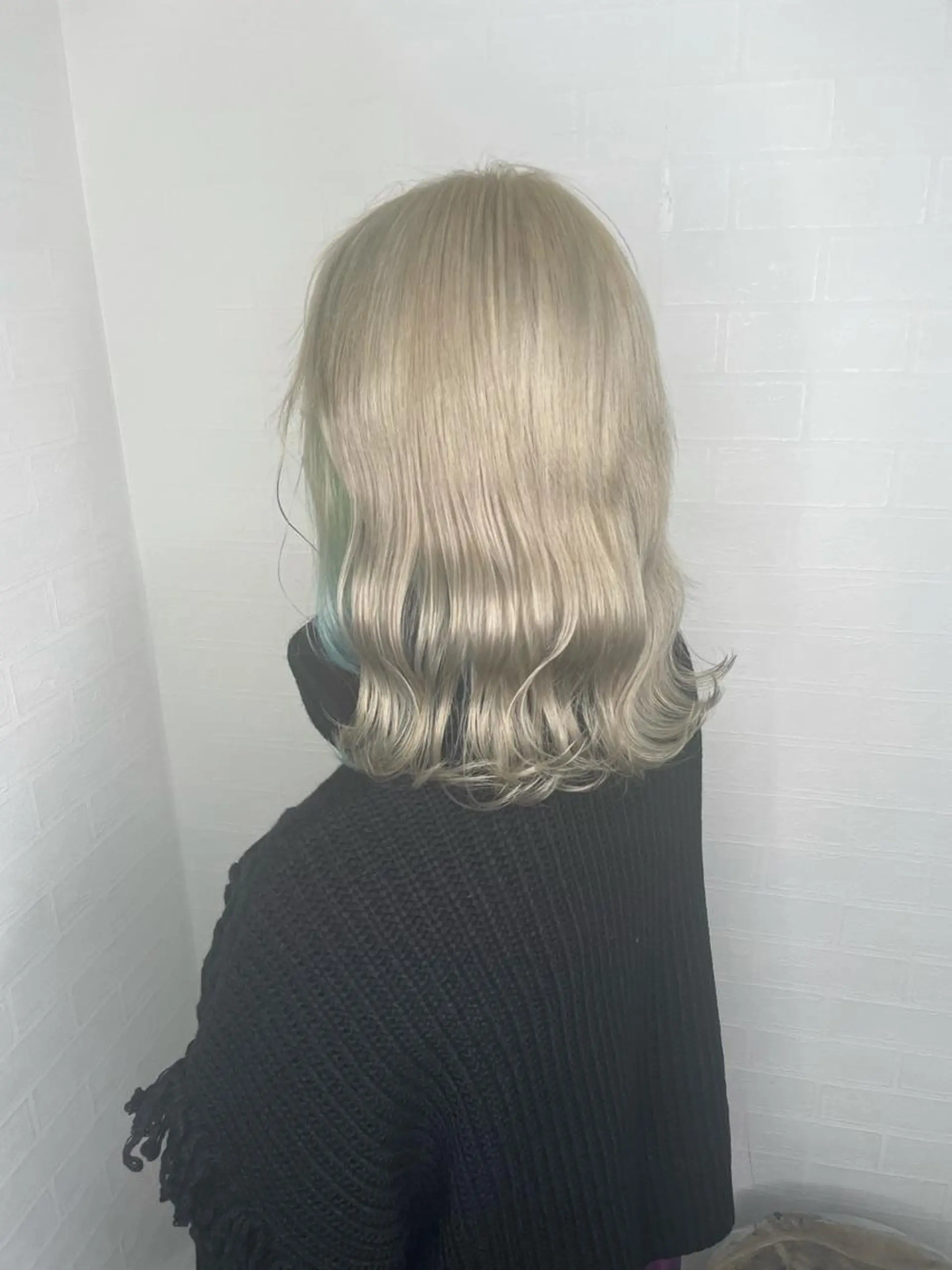 セミロング カラー ヒカ/外国人風 デザインカラーのヘアスタイル