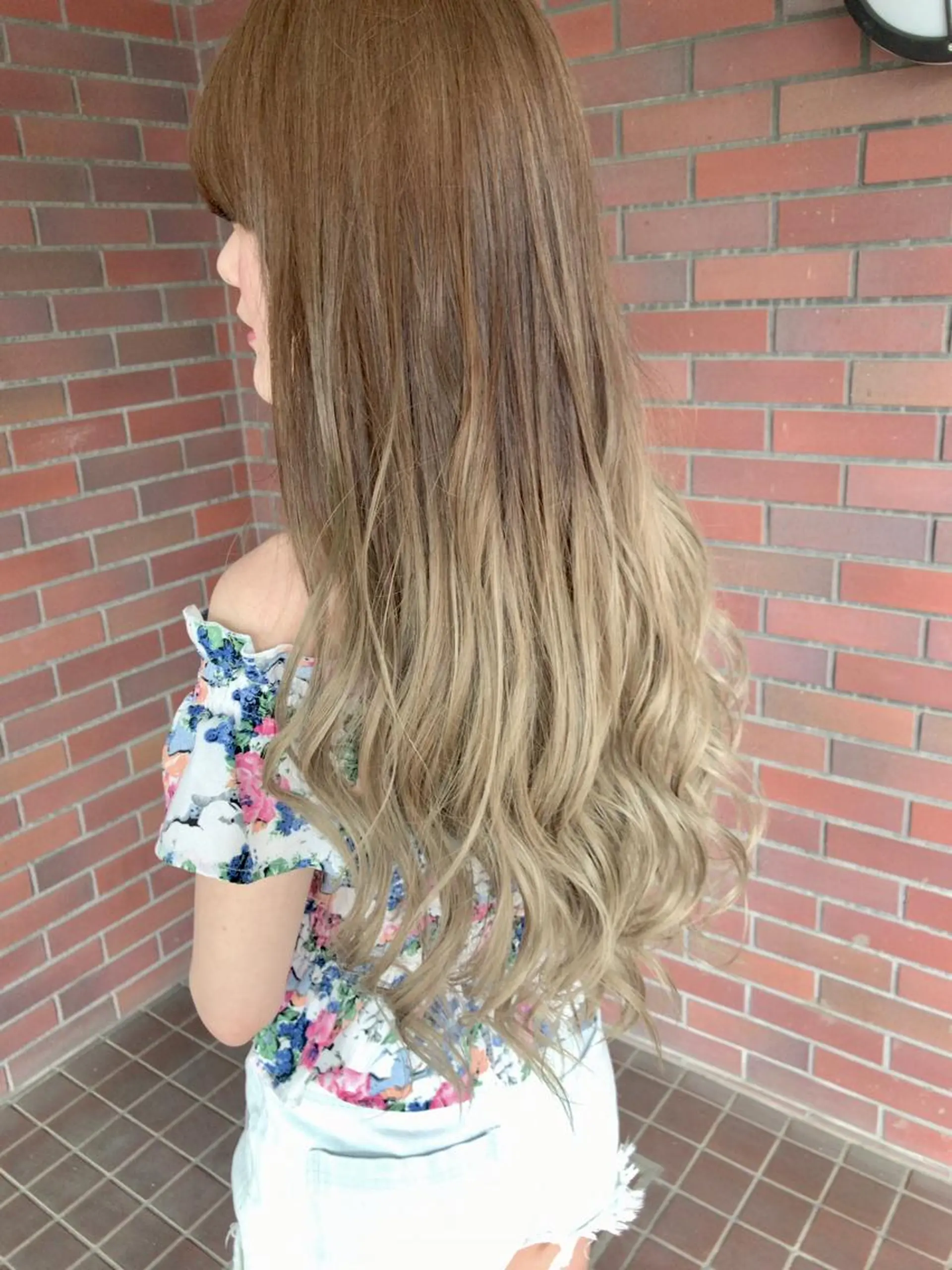 ロング カラー レイヤーカット匠 イソザキノリユキのヘアスタイル