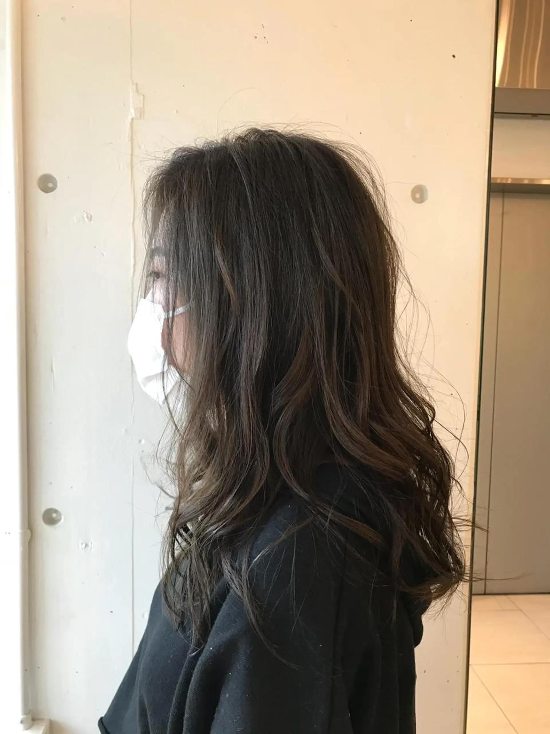 カラー アッシュ ブルーカラー ブルーアッシュ 透明感カラー オブヘアー所属・安藤 沙妃のヘアスタイル