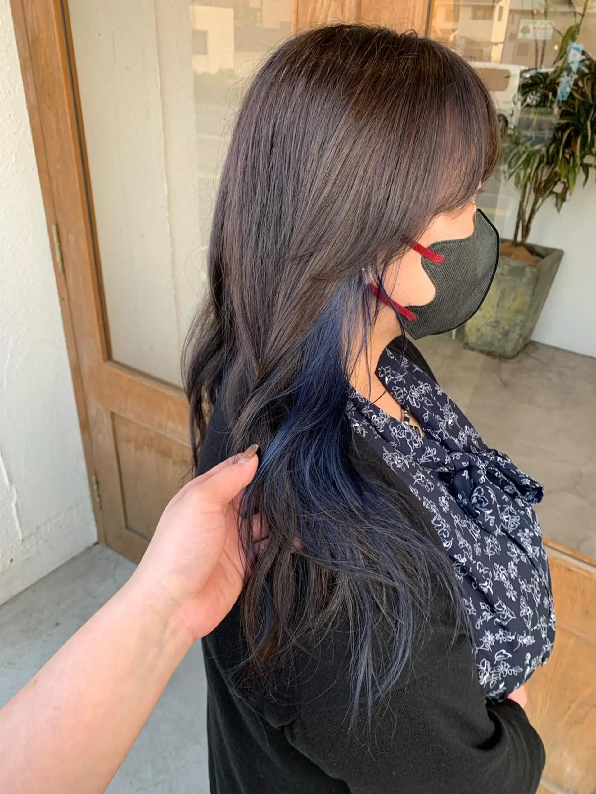 ロング カラー ブルーカラー ネイビーカラー ヘアカラー 田中 紫苑のヘアスタイル