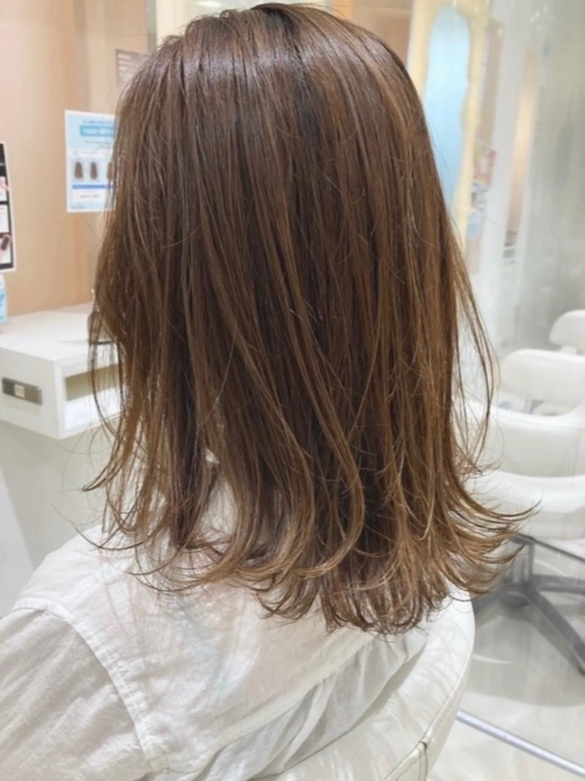 ミディアム カラー ハイライトカラー ハイトーンカラー ハイライト 田中 あかねのヘアスタイル
