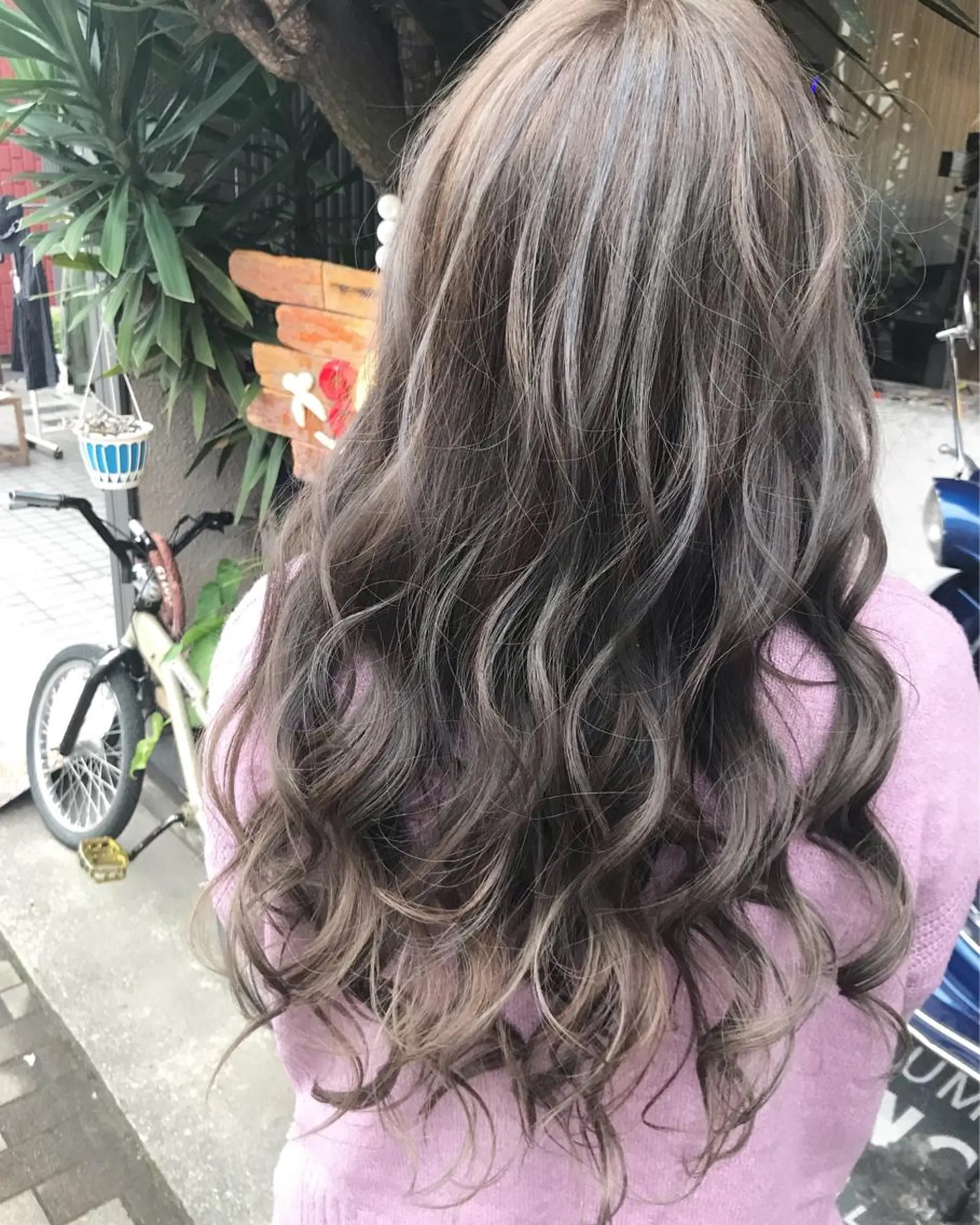 ロング カラー グレージュ ヘアカラー トリートメント 玉木 育実のヘアスタイル