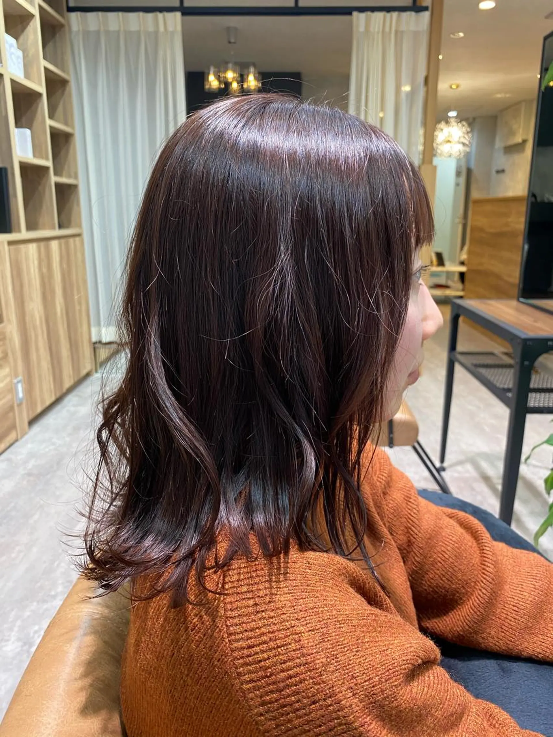 セミロング ヘアカラー 大久保 優香のヘアスタイル