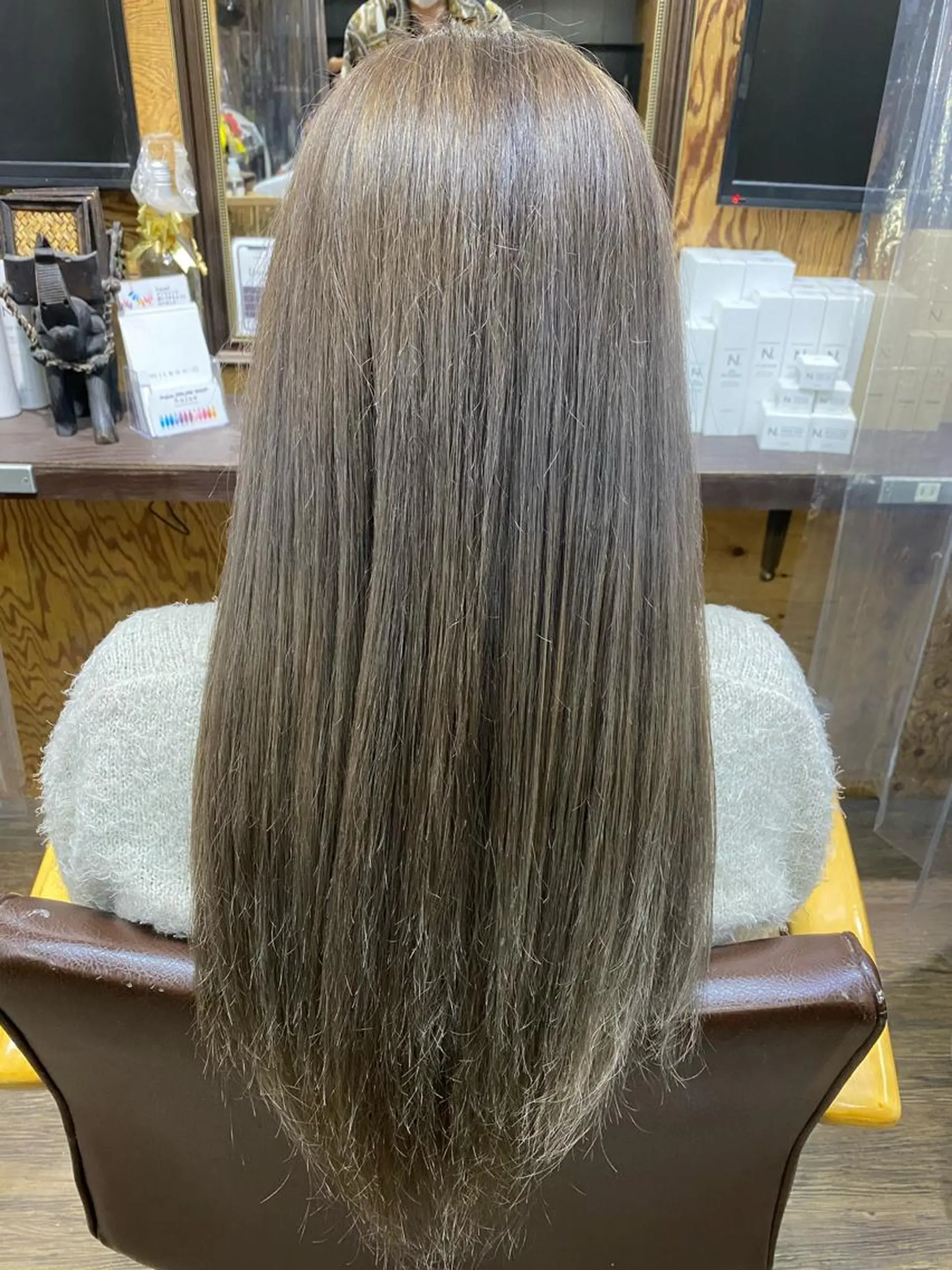 ロング カラー グレージュ ミルクティーグレージュ 🎀艶ブリーチカラー 🎀Fan.🎀秋山のヘアスタイル