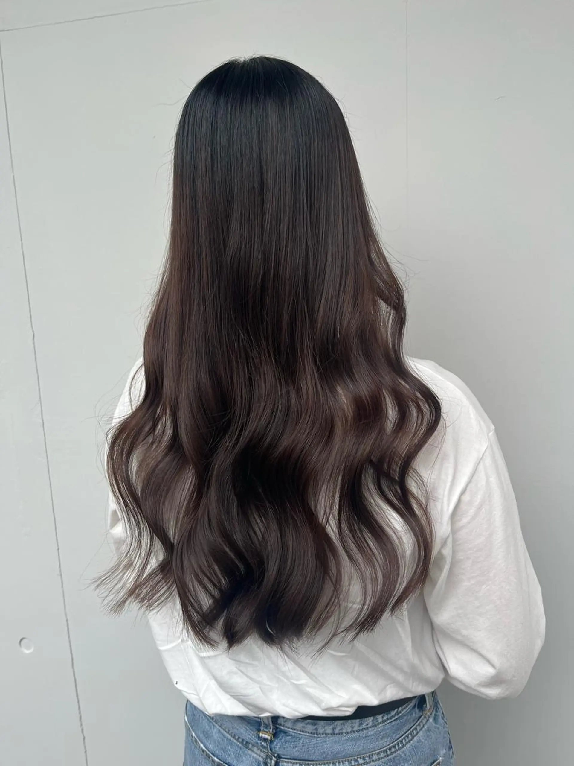 ロング カラー アディクシーカラー ベージュカラー 黒髪 ブリーチ ブルーカラー ヘアカラー トリートメント 藤澤 夏実/インナーカラーのヘアスタイル