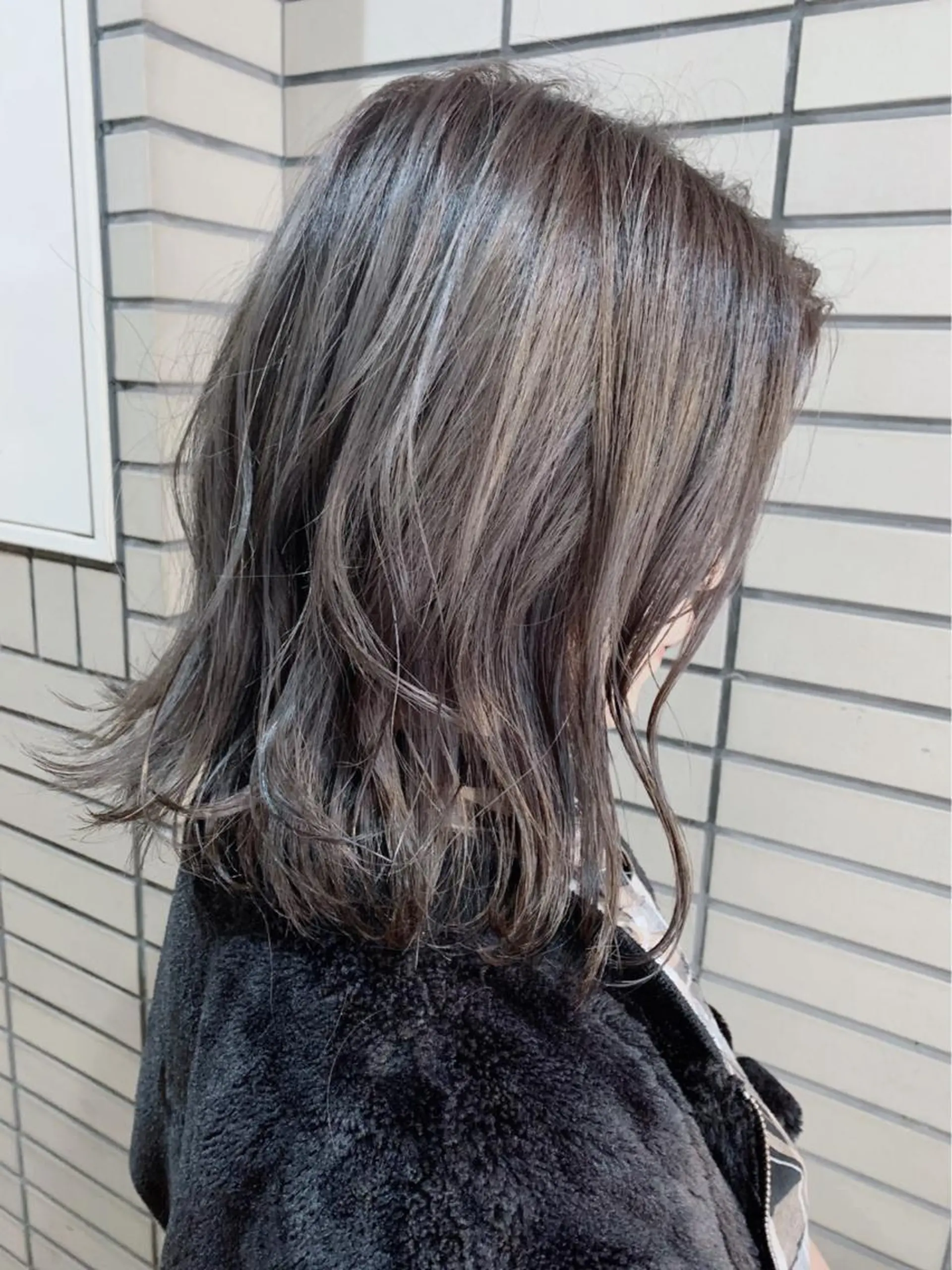 ミディアム カット トモタニ ミオのヘアスタイル