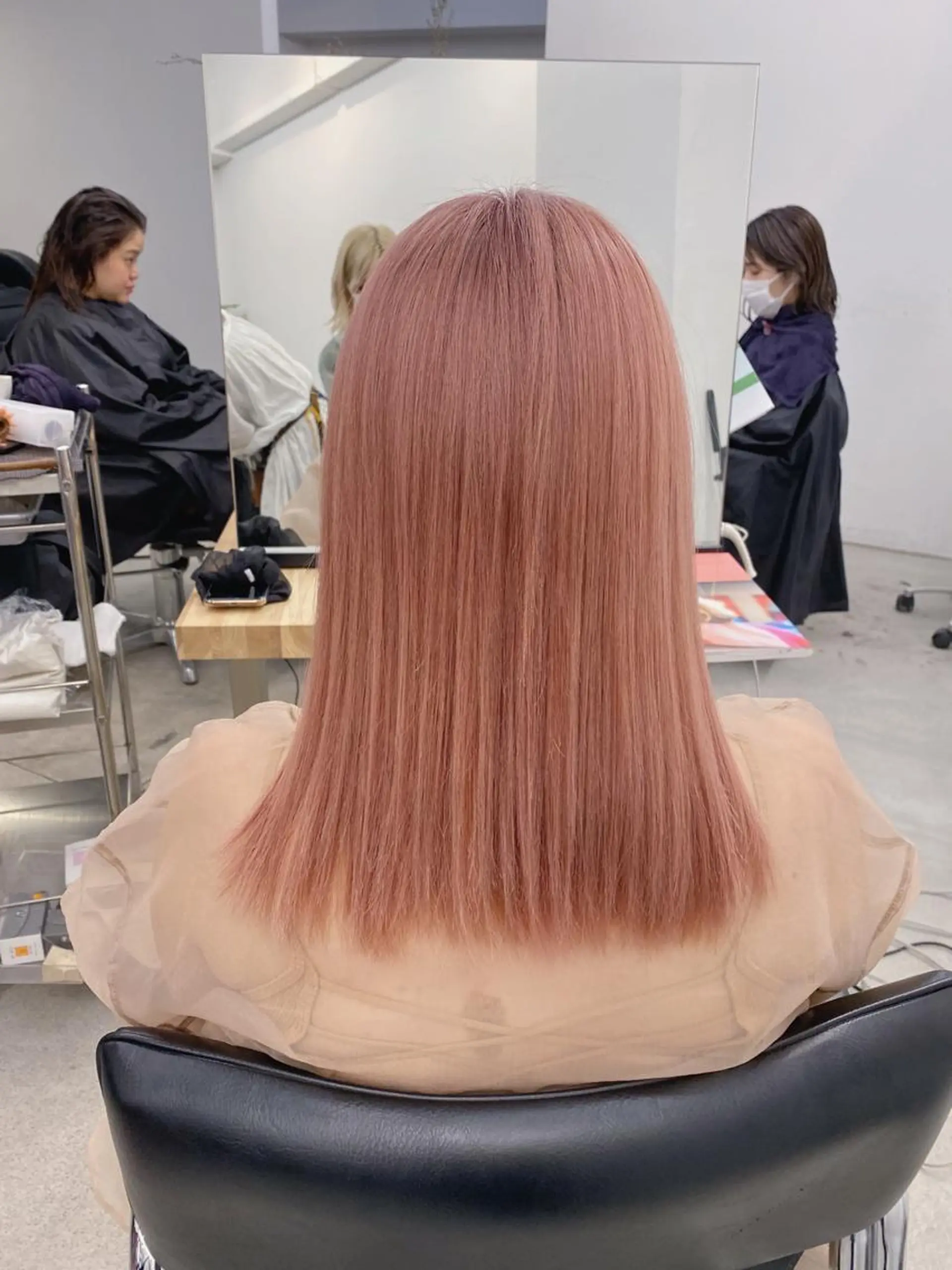 セミロング カラー ヘアアレンジ flamme Annaのヘアスタイル