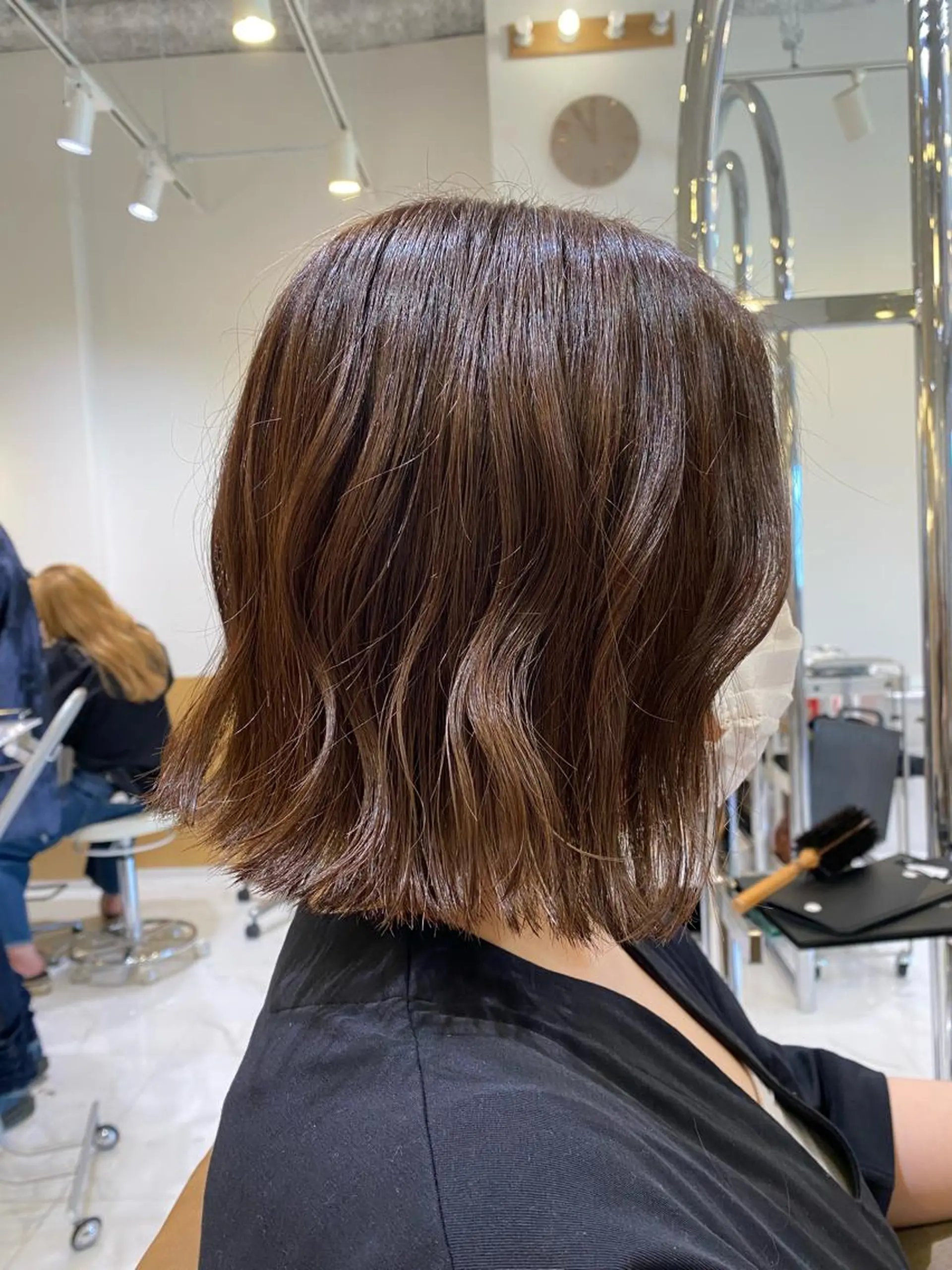 ショート ボブ 外ハネヘア カット ヘアカラー 坂井 茅聖のヘアスタイル