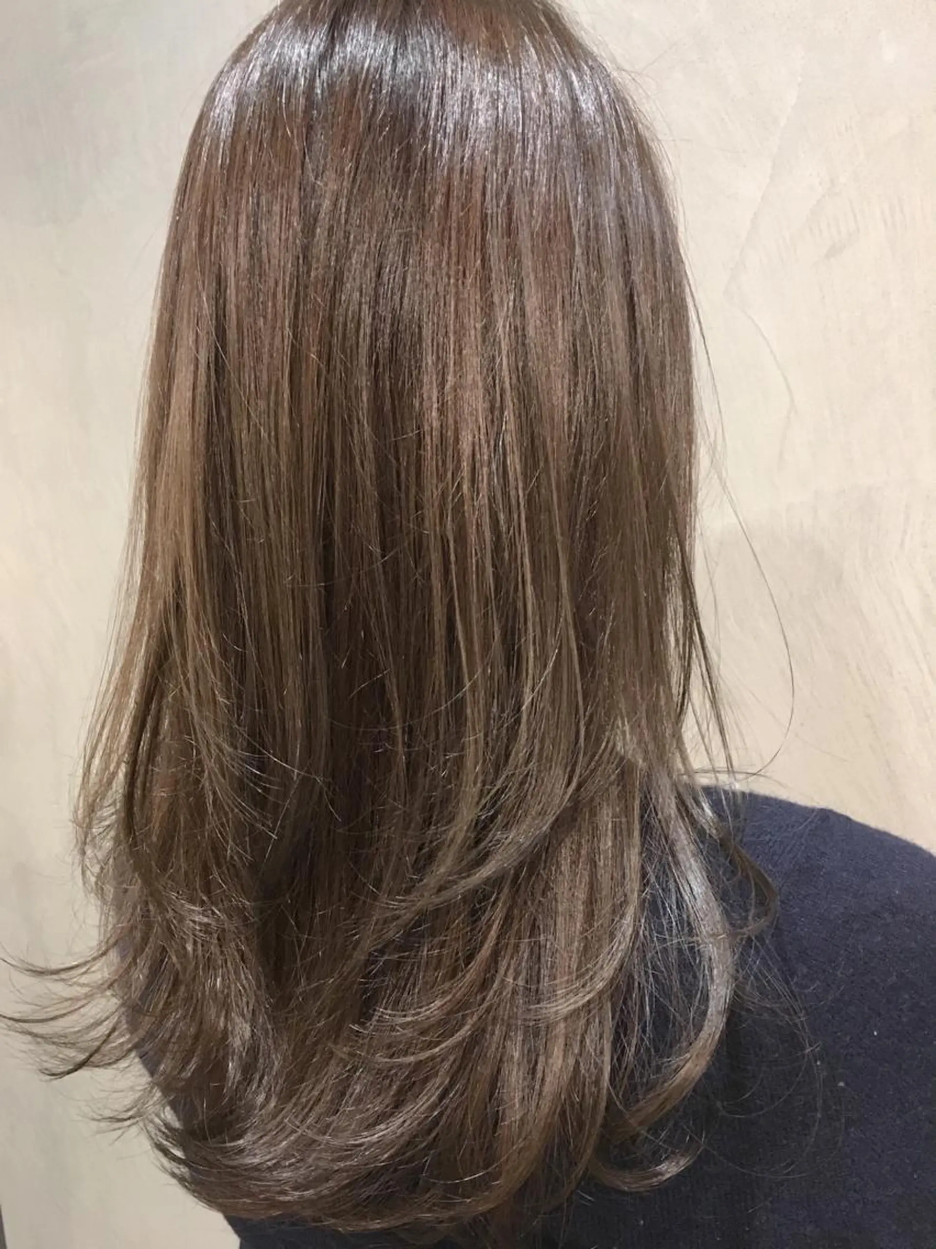 セミロング カラー 🩷🍭中津・梅田 エリア🍬💜のヘアスタイル