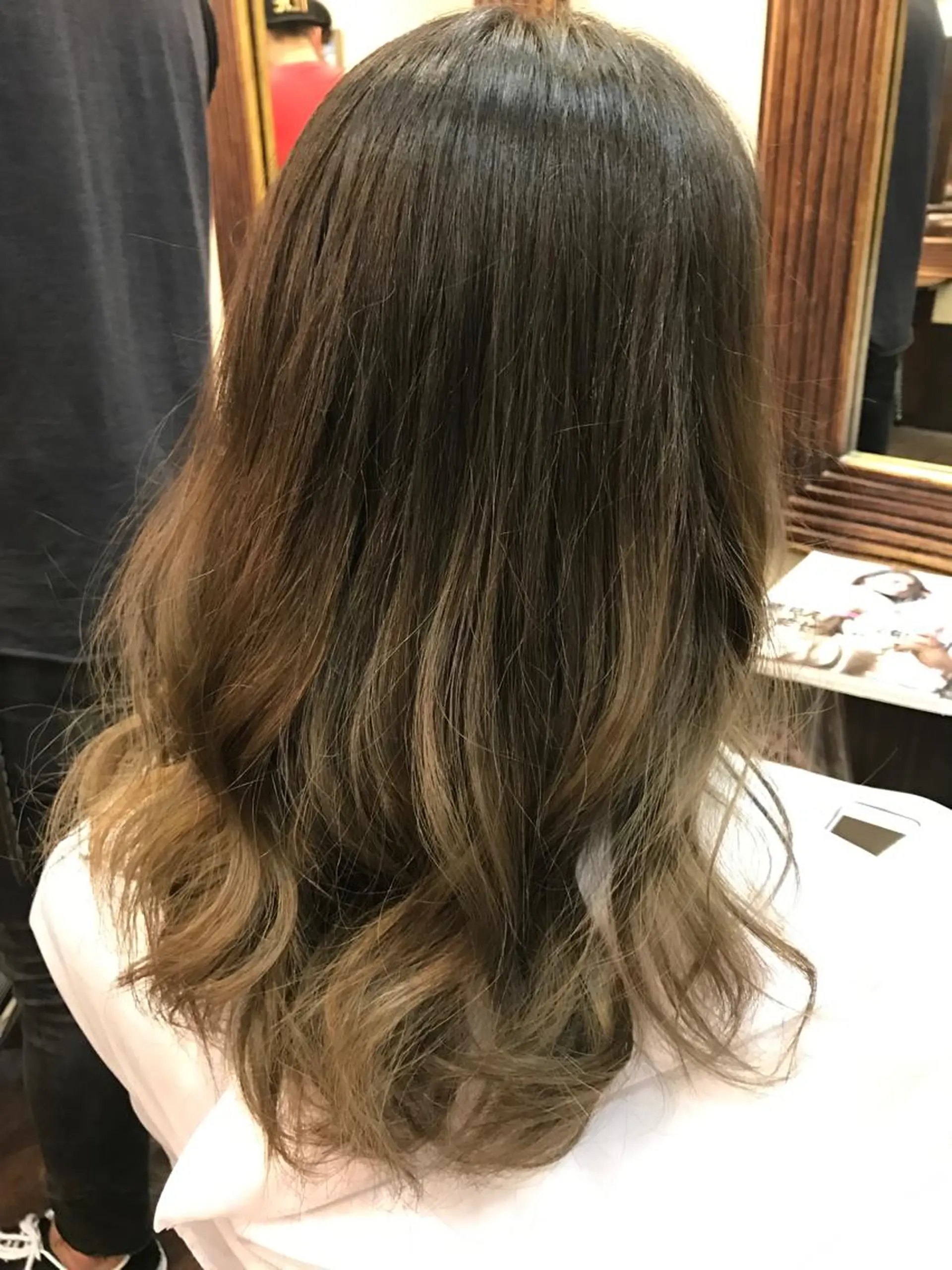 ミディアム セミロング ロング カラー ブリーチ グラデーションカラー ALLY（アリー）所属・ミニモお気に入り数 No.1宍戸雄弥のヘアスタイル