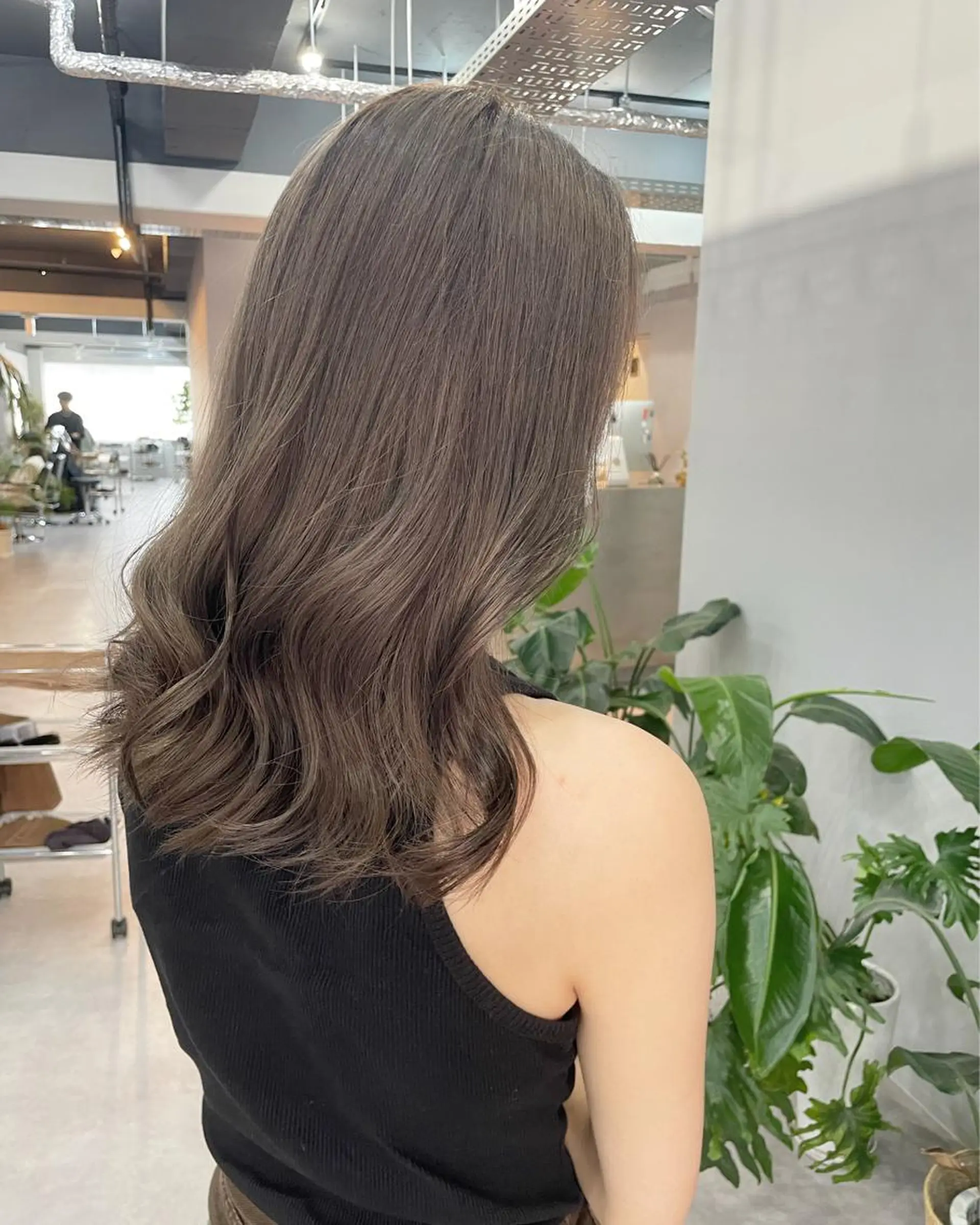 ロング カラー ヘアカラー ミルクティーベージュ ❤︎レイヤー　MIAのヘアスタイル