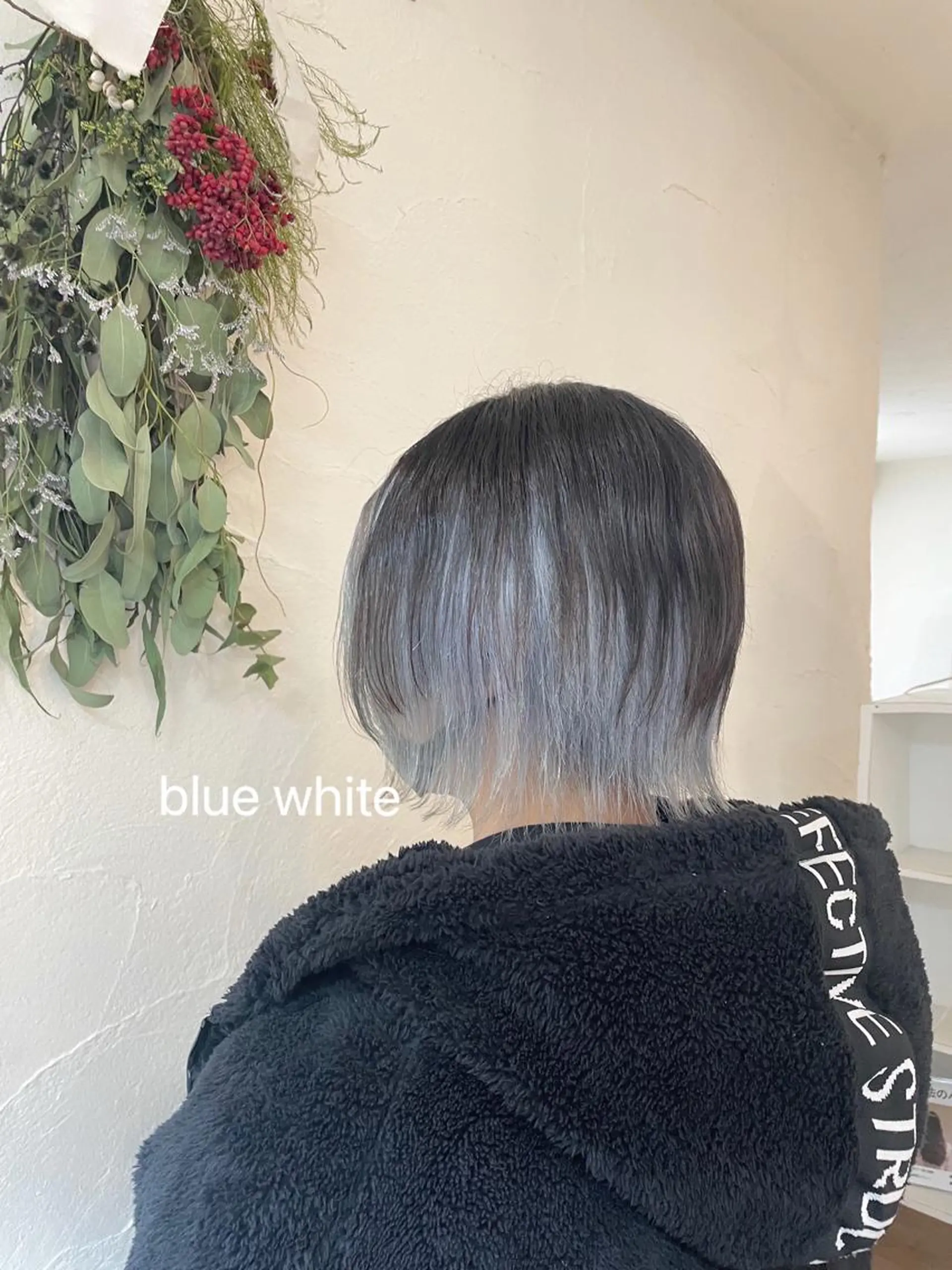 ショート カラー メンズ メンズブリーチ ブリーチ ブルーカラー ヘアカラー Hair muse'e所属・加藤 愛鈴のヘアスタイル