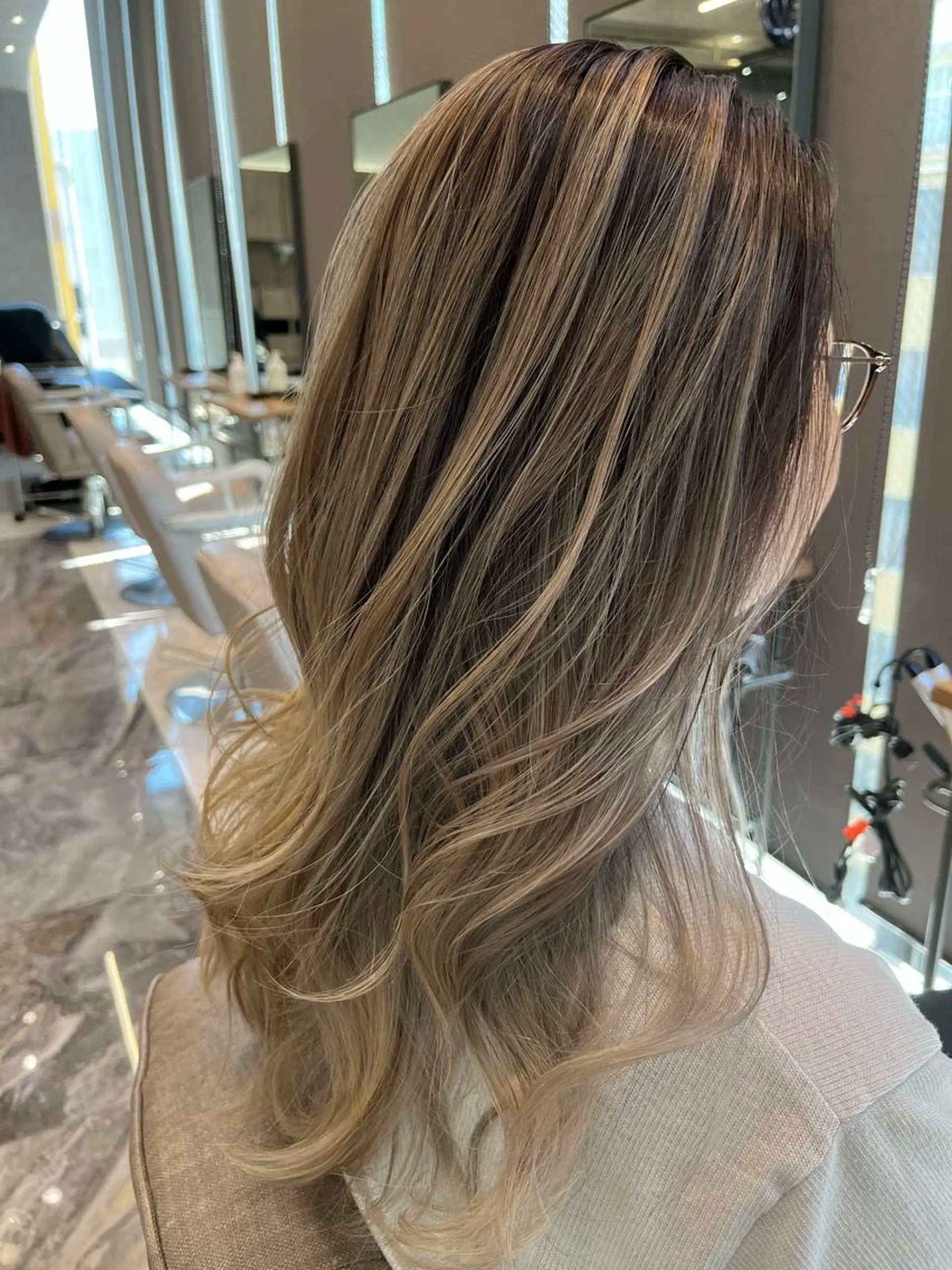 ロング カラー ヘアカラー LucksiMie ginza  明松のヘアスタイル