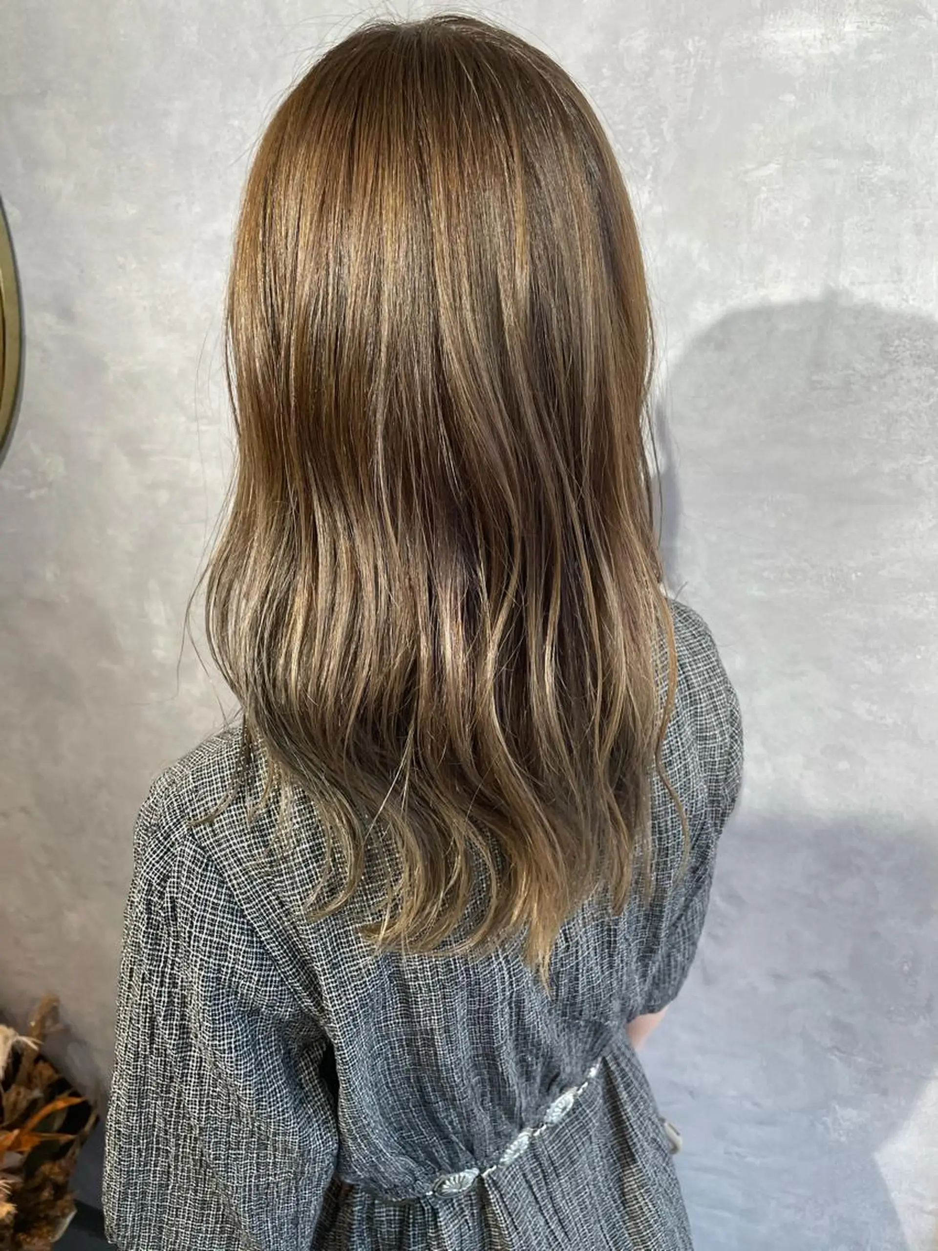 セミロング アッシュ トリートメント ヘアカラー トリートメント 【髪質改善】 川津翔太のヘアスタイル