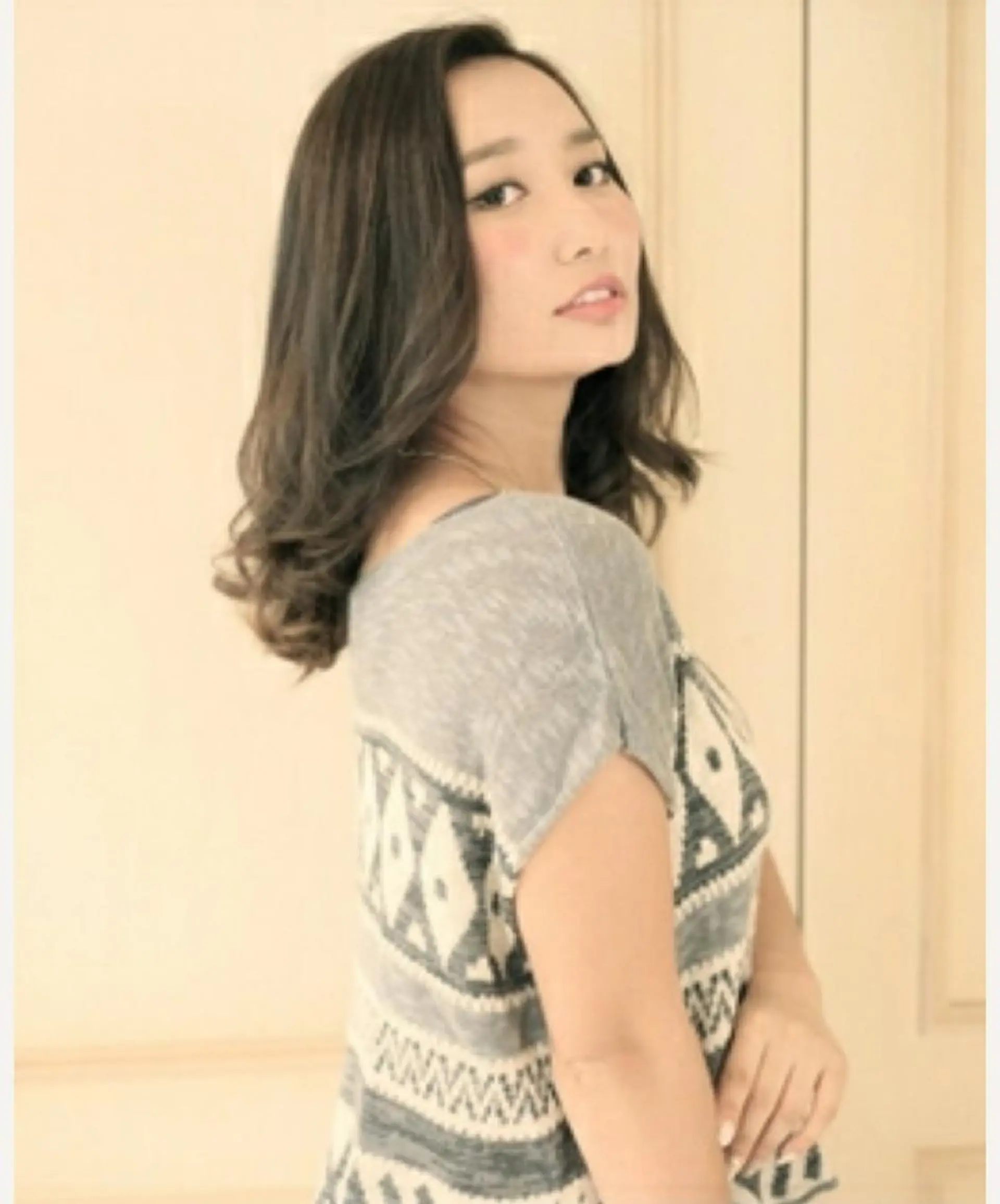 セミロング SALOWIN神宮前五丁目店所属・🇰🇷韓国風艶髪✨ 髪質改善 倉岡しおんのヘアスタイル