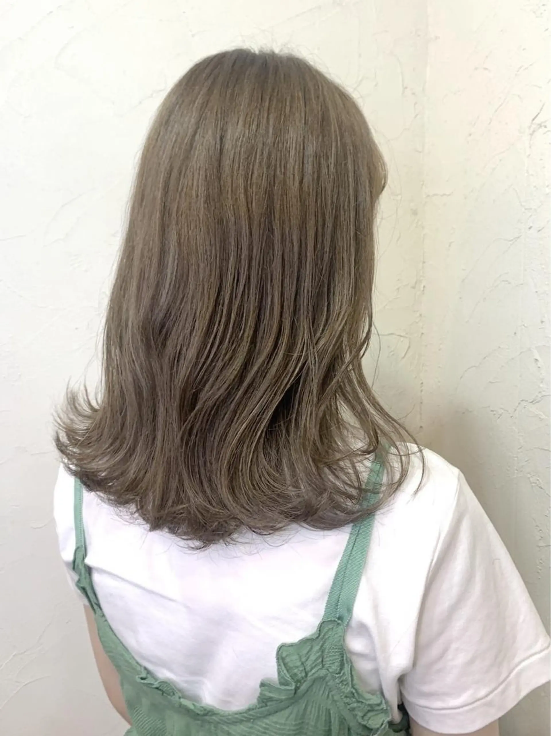 ミディアム ハイライト 髪質改善 縮毛矯正 トリートメント ヘアカラー トリートメント ✂︎マンツーマン施術 ａｙｅ✂︎のヘアスタイル