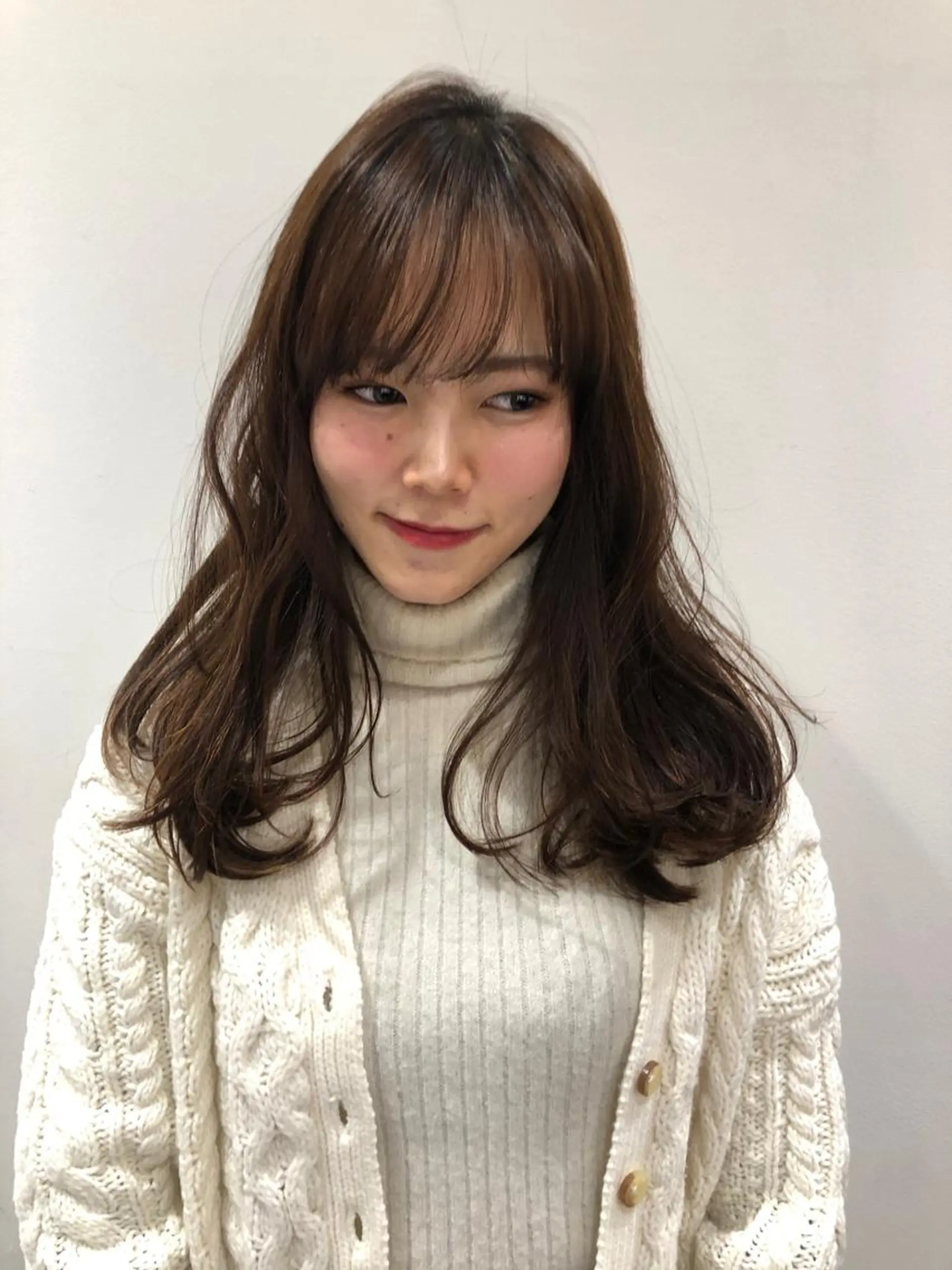 セミロング セミロングレイヤー レイヤーカット JAMシェアサロン　ブランエスパ店所属・大人世代特化美容師 サコンケントのヘアスタイル