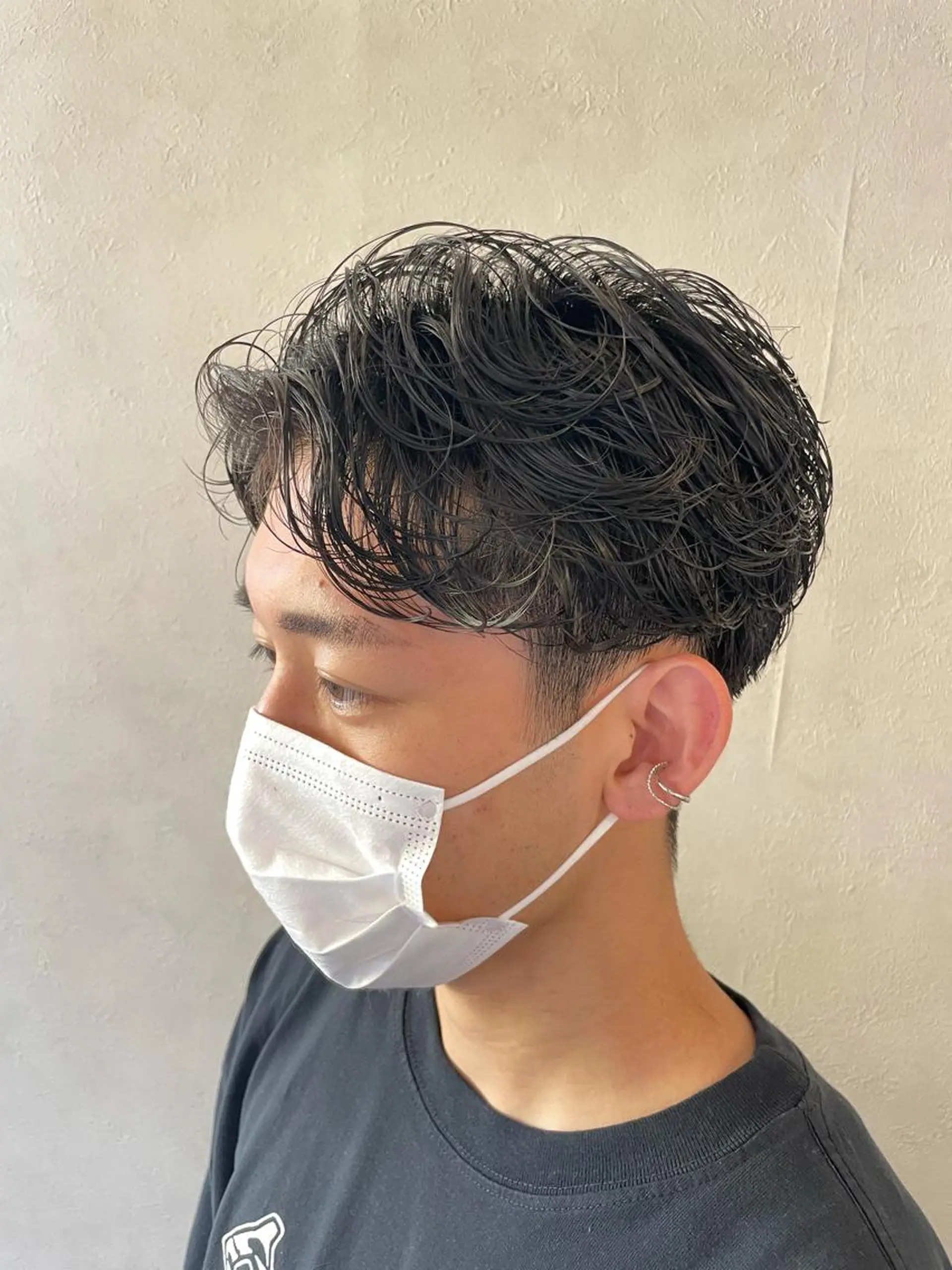 ミディアム パーマ ミディアムパーマ かきあげバング レイヤー/艶カラー 🫧守利のヘアスタイル
