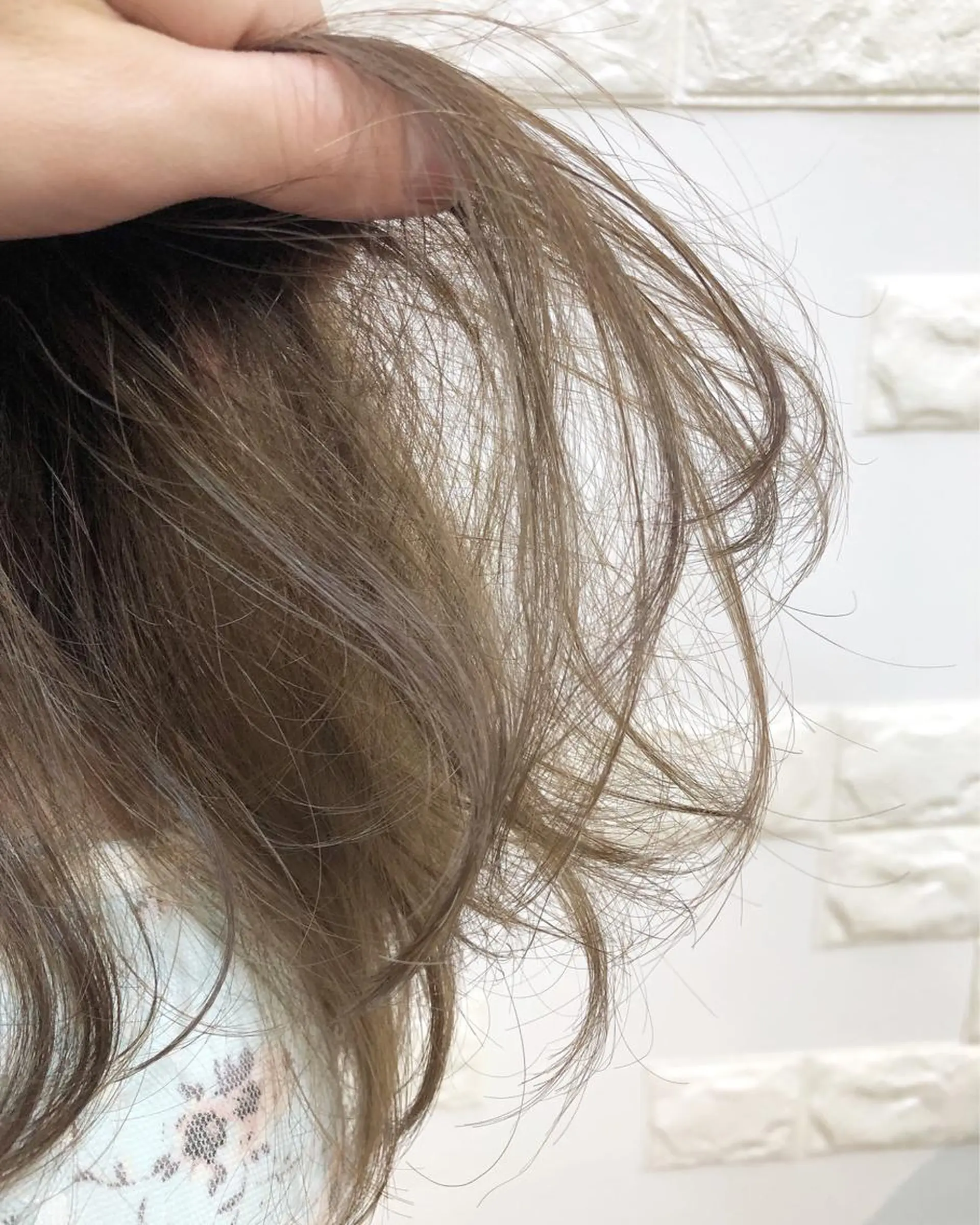 セミロング カラー ベージュカラー RoL by apollo所属・横浜ブリーチムラ直し 特化美容師/海崎剛史のヘアスタイル