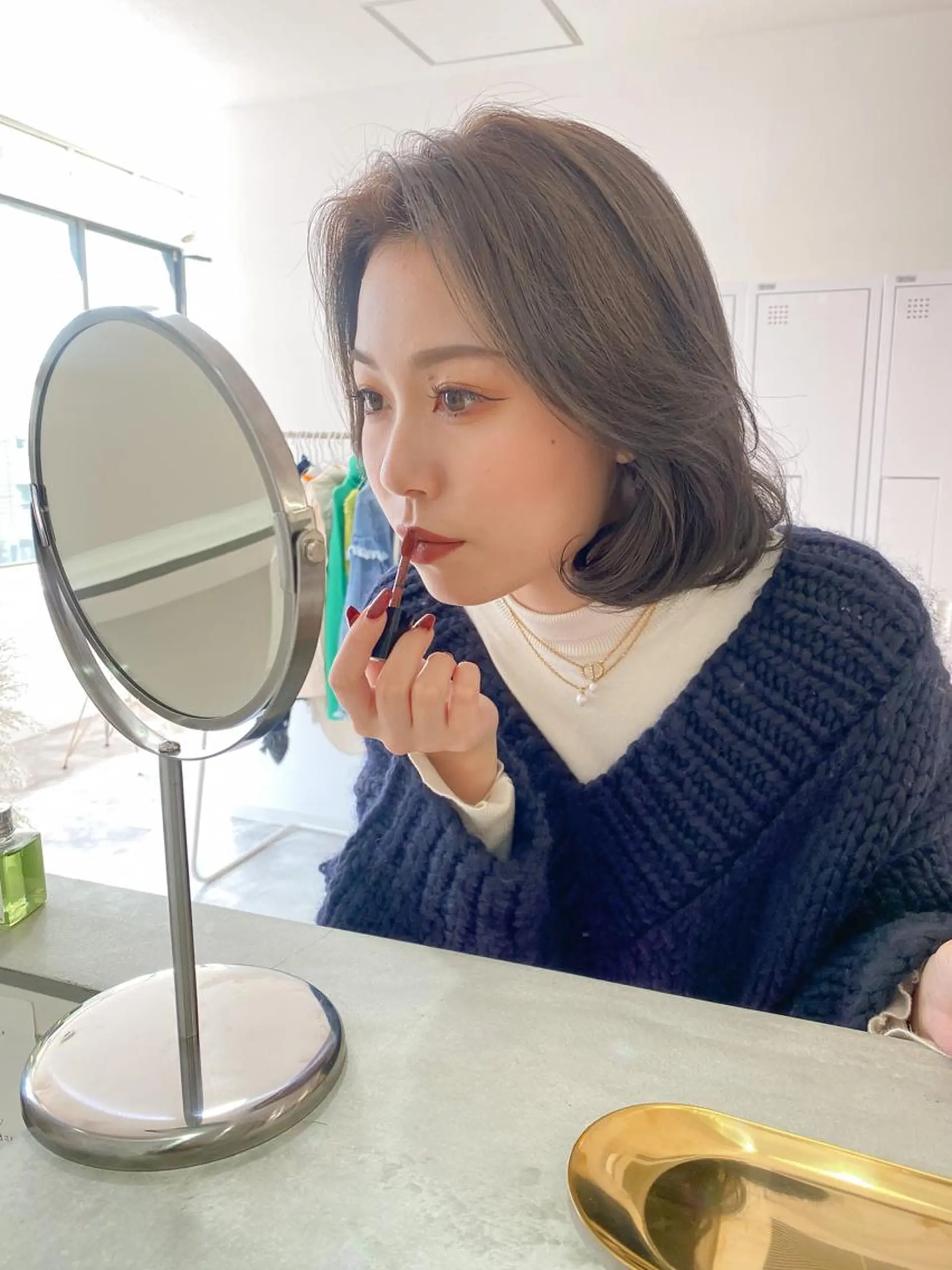 ミディアム カット ヘアカラー トリートメント 髪質改善韓国レイヤー SHIORI🦋のヘアスタイル