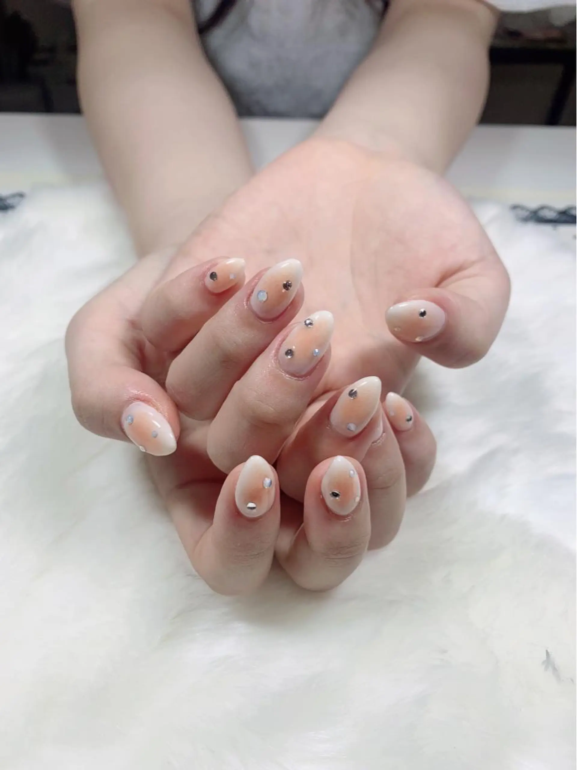 ネイル チークネイル salon EMANのネイルデザイン
