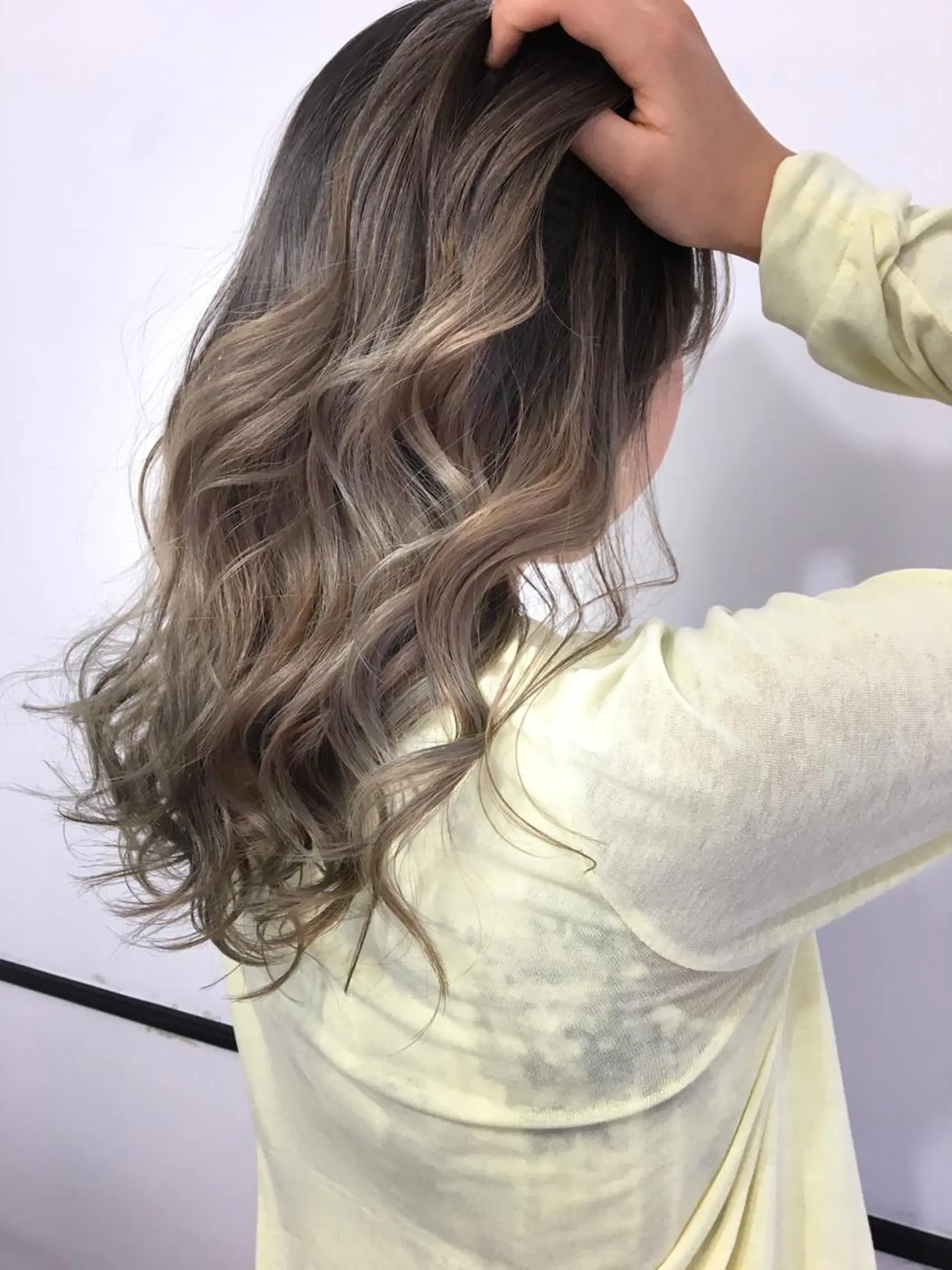 ロング カット ヘアカラー トリートメント 淡色ふんわりhair 新宿satomiのヘアスタイル