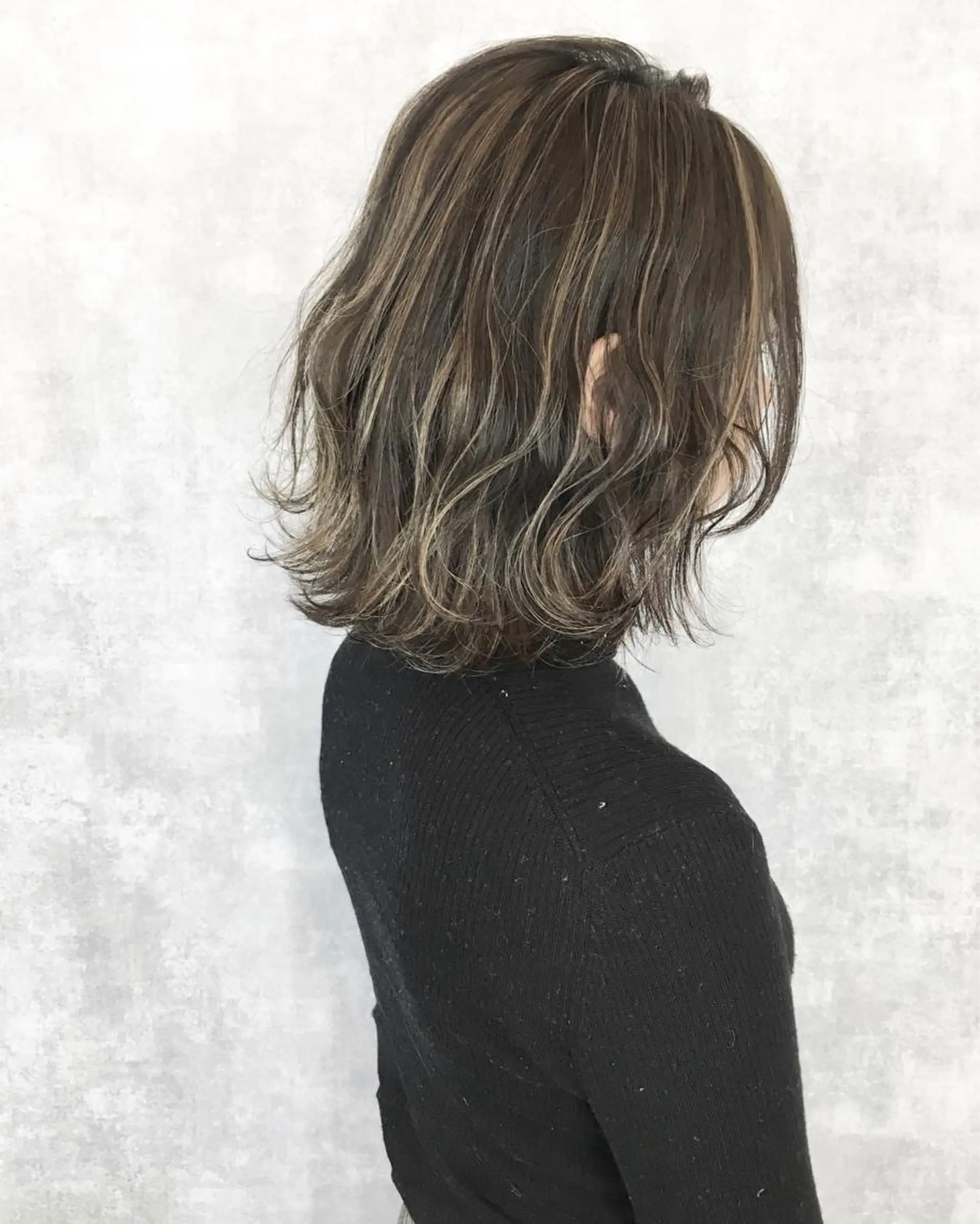 ミディアム カラー ハイライトカラー ハイライト レイヤーカット BLend 渋谷のヘアスタイル