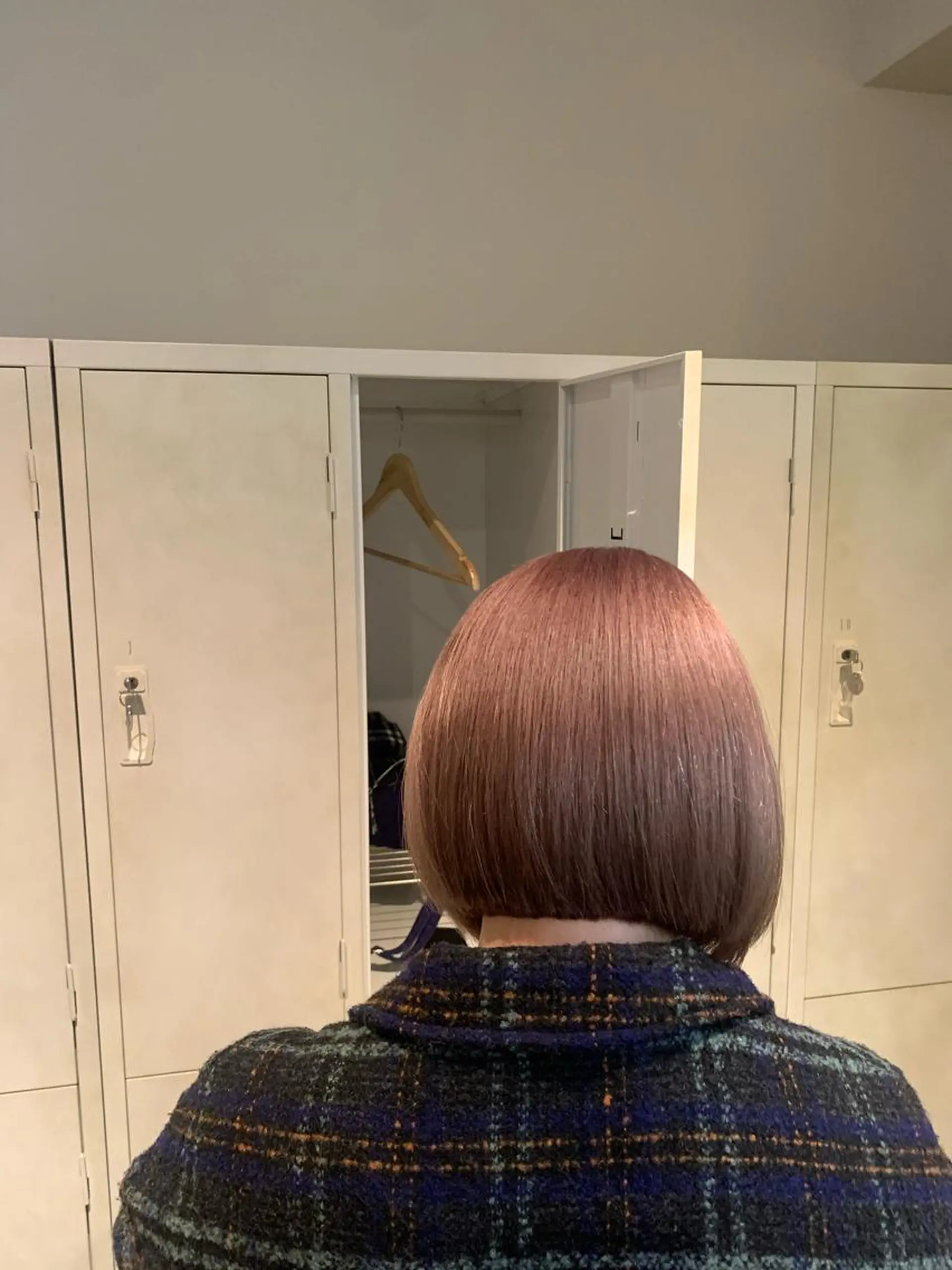 ショート ボブ カット ヘアカラー 福崎 真奈のヘアスタイル
