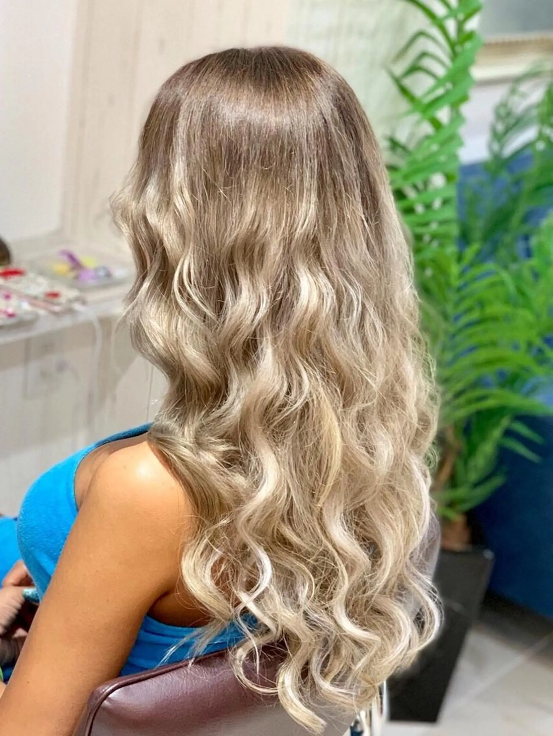 ロング カラー ヘアアレンジ レミーエクステ大阪 Device梅田のヘアスタイル