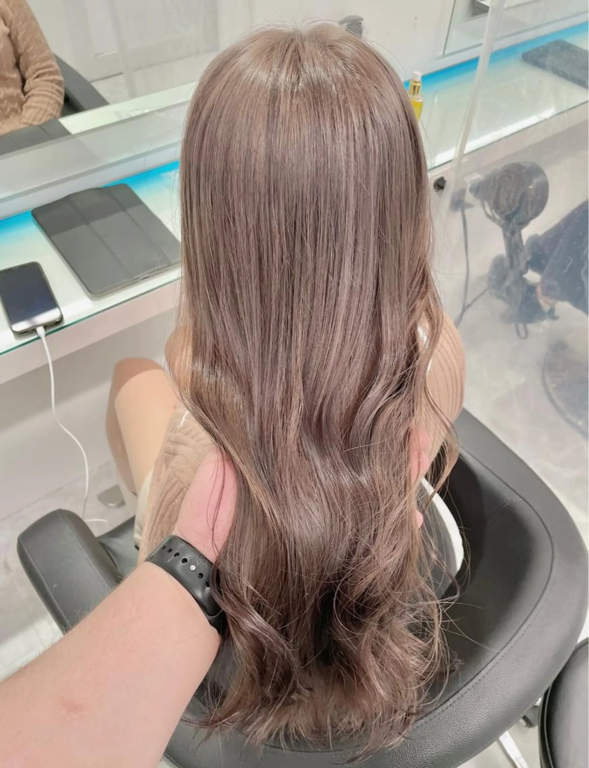 ロング カラー 💖可愛い色たくさん 権田やすなり💖のヘアスタイル