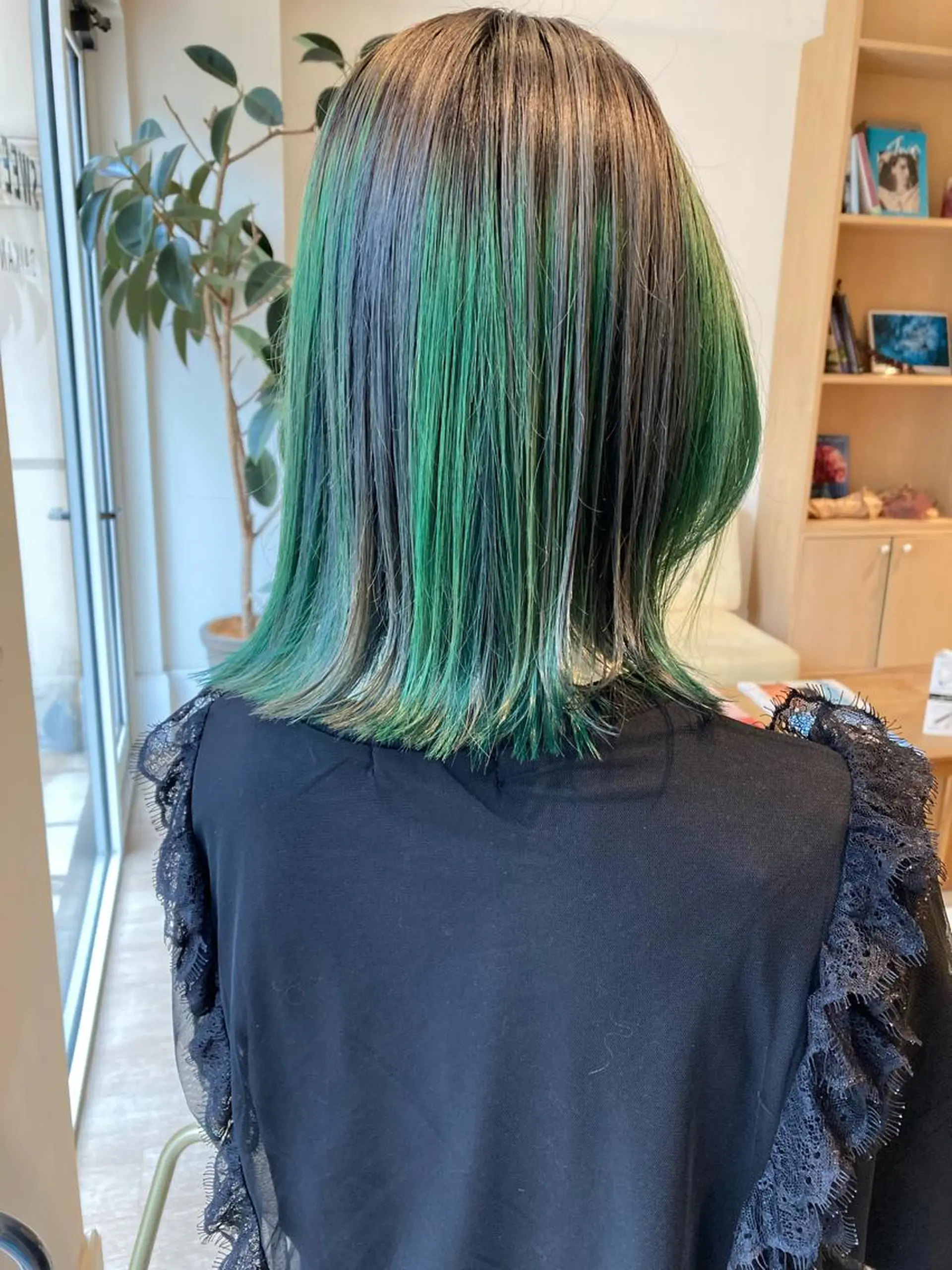 ミディアム ヘアカラー ポミエ恵比寿所属・🤎口コミ5.0 カラー好評🤎KENのヘアスタイル