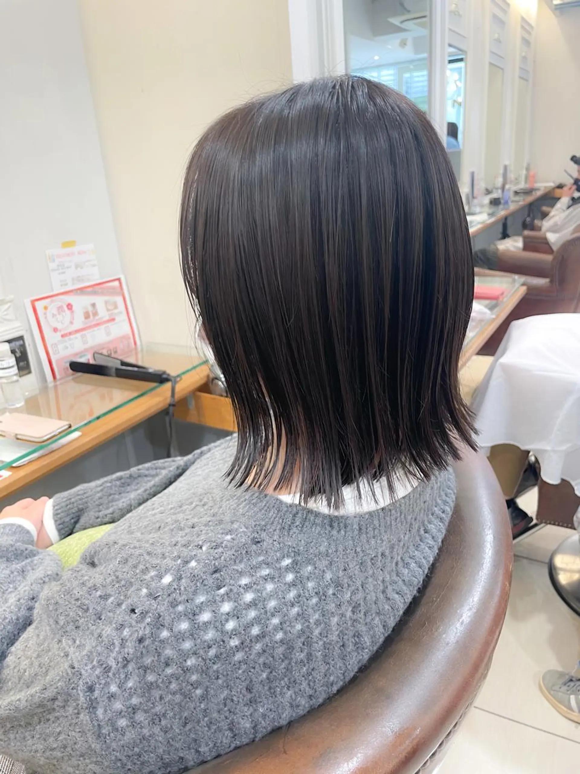 ミディアム カラー 切りっぱなしボブ オリーブカラー オリーブグレー ボブ カット ヘアカラー ✨カラー支持No.1 🧸ワキ カナコ🧸のヘアスタイル