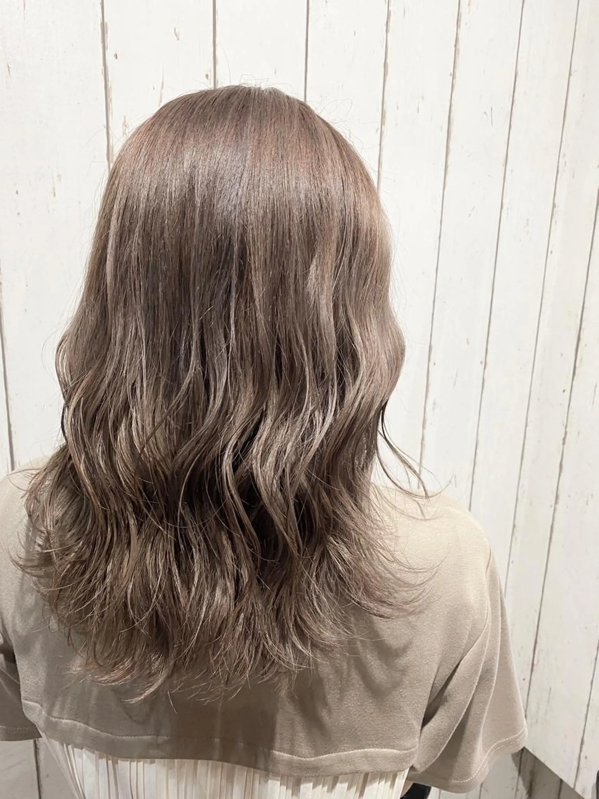 ミディアム カラー パーマ アッシュ バレイヤージュ ベージュカラー ブリーチ 透明感カラー カット ヘアカラー トリートメント RecheRche【池袋】所属・👑指名率No.1 👑坂口飛翔のヘアスタイル