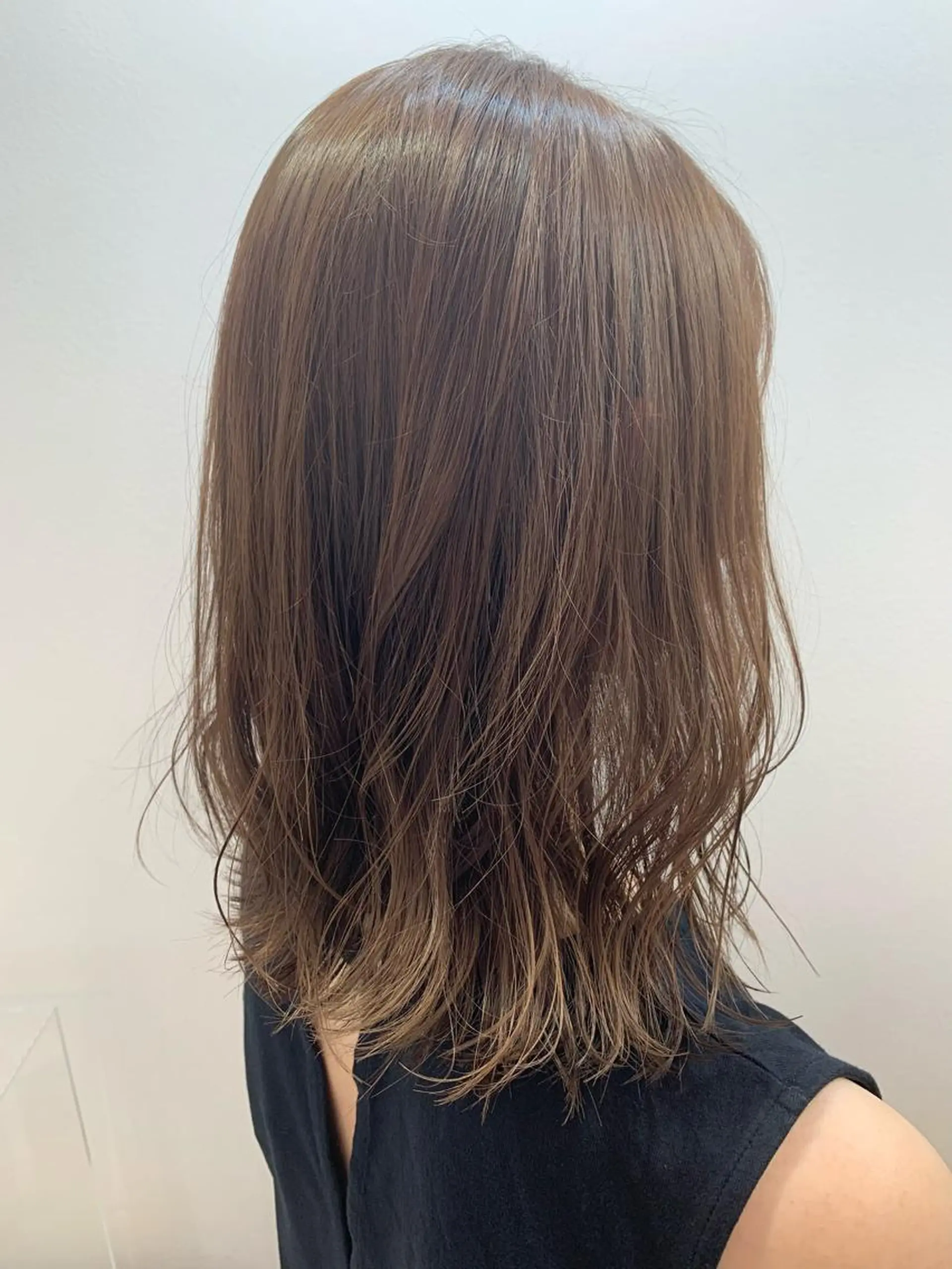 ミディアム カット ヘアカラー トリートメント 顔まわりカット/金山 /大園芽依のヘアスタイル